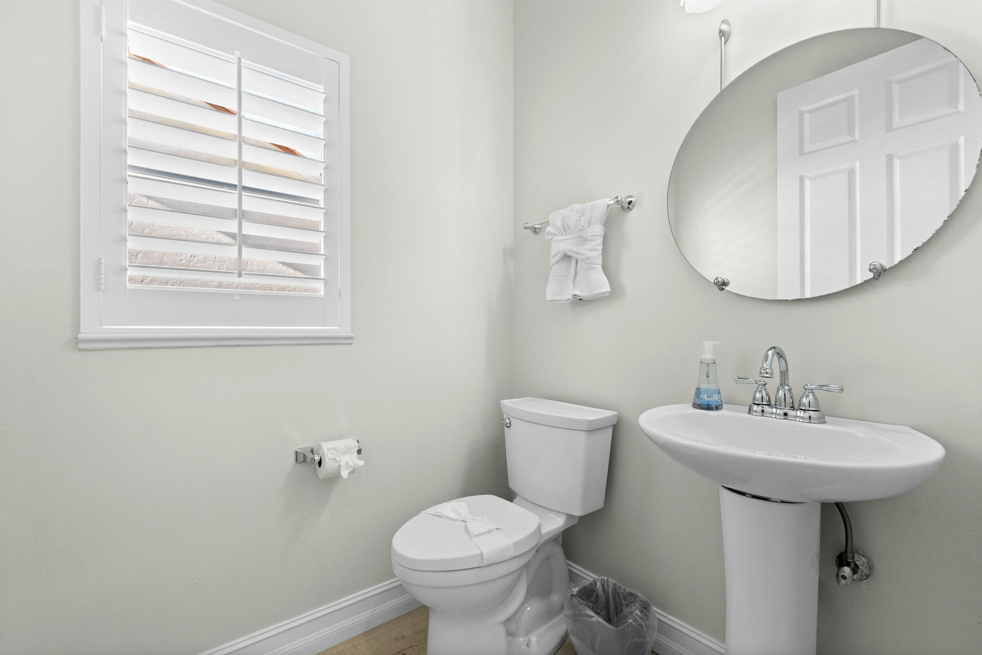 Sweet Waterfront Retreat