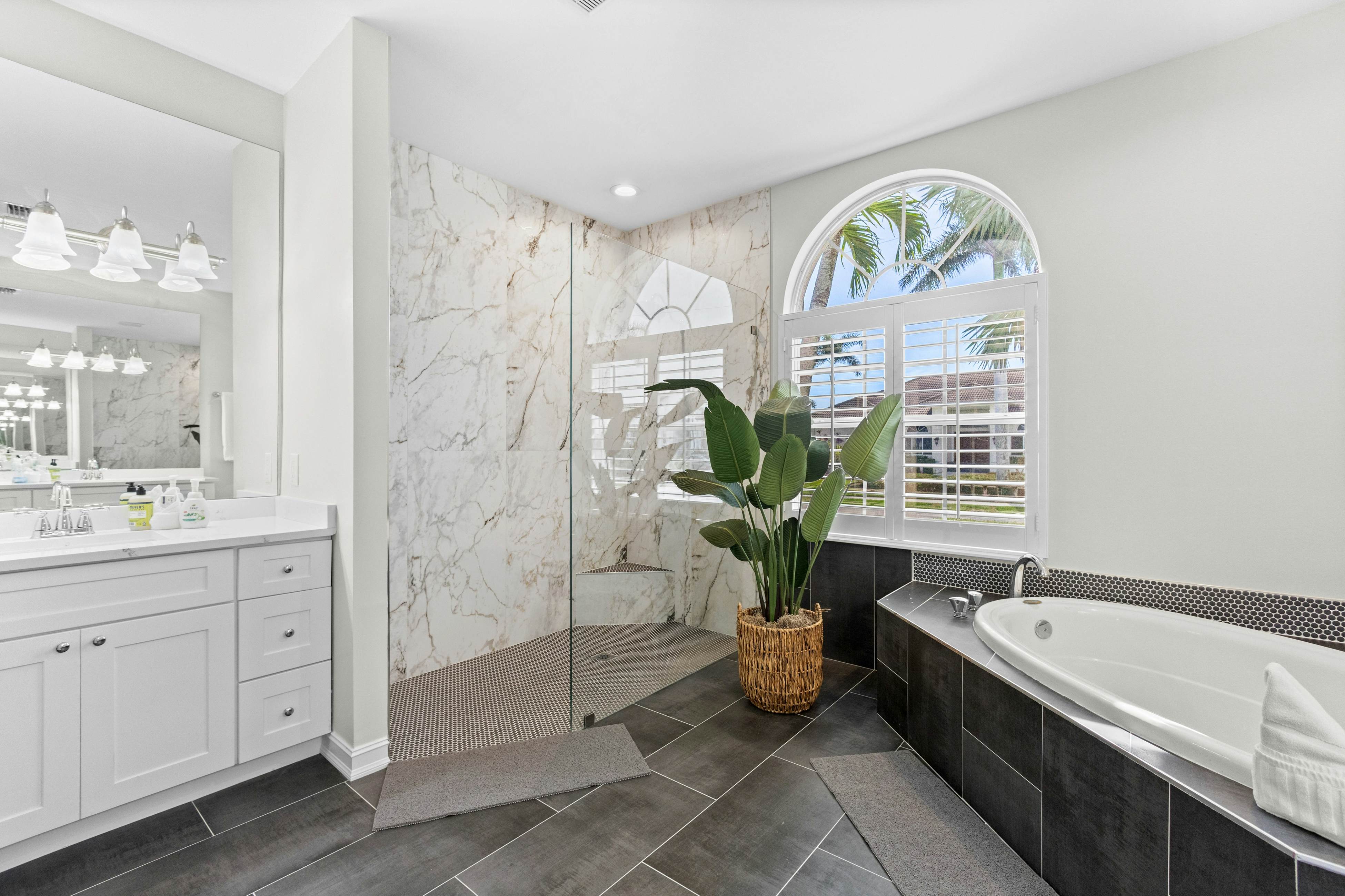 Sweet Waterfront Retreat