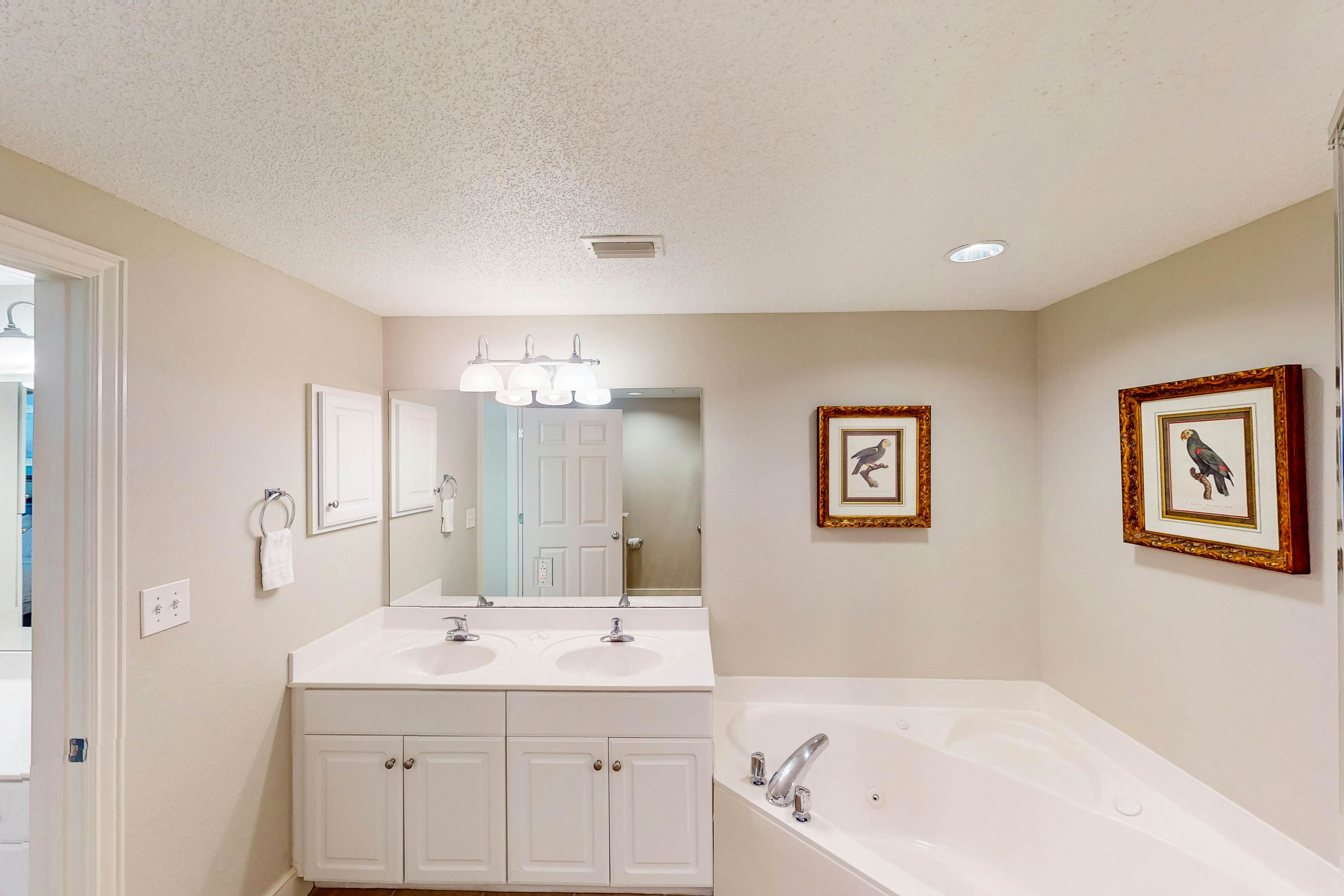 Majestic Beach Resort Tower II - 501