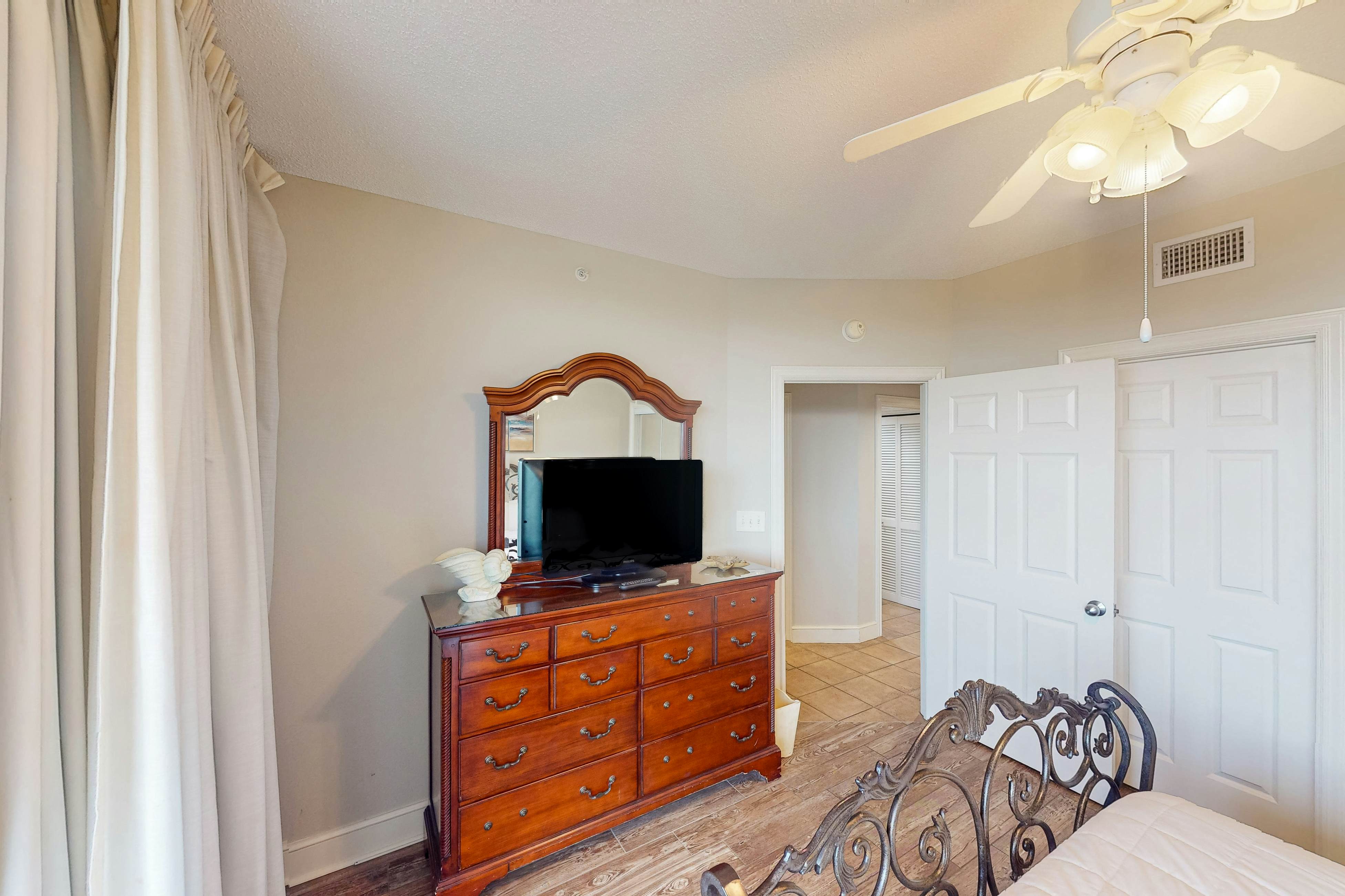 Majestic Beach Resort Tower II - 501