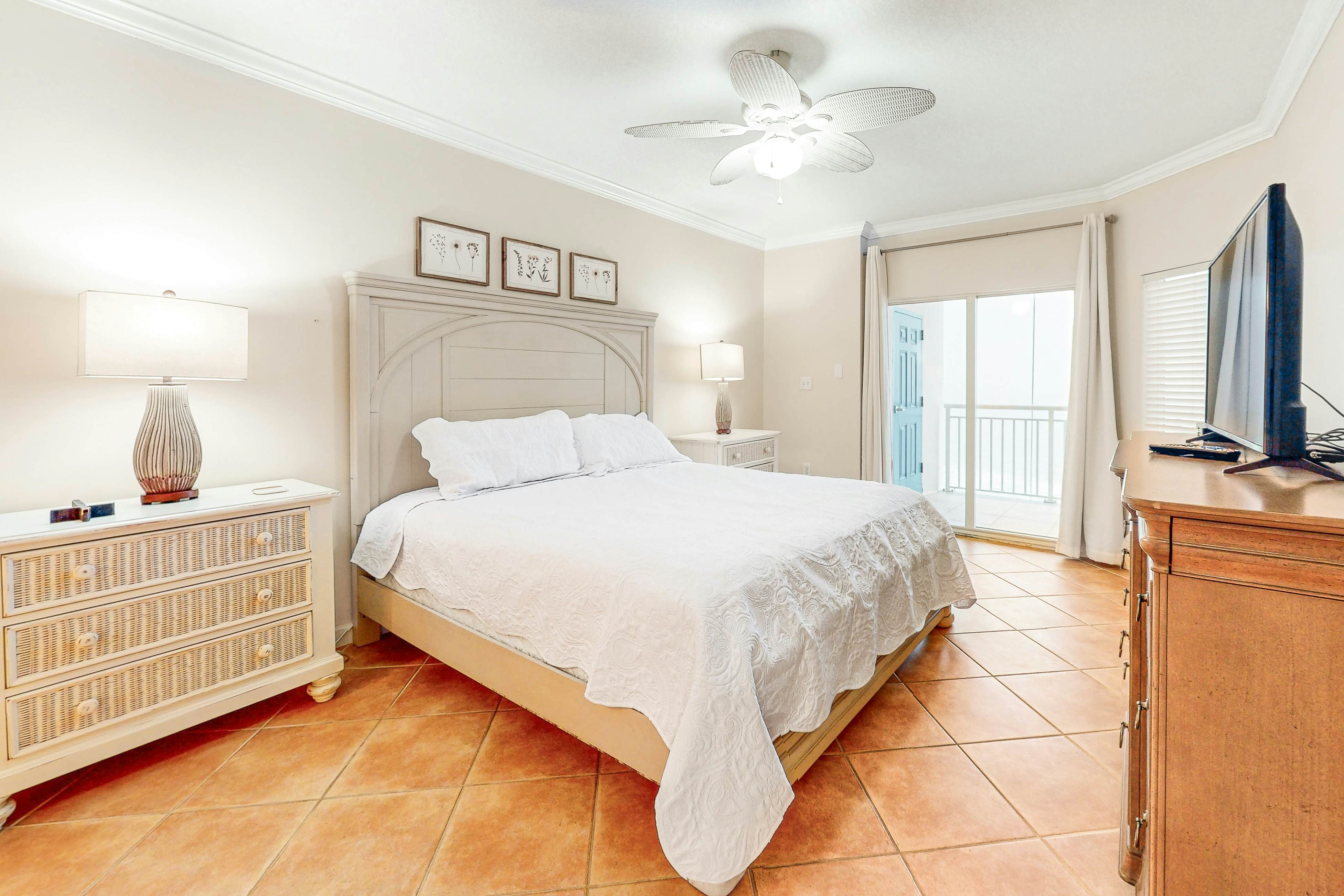 Admirals Quarters 907