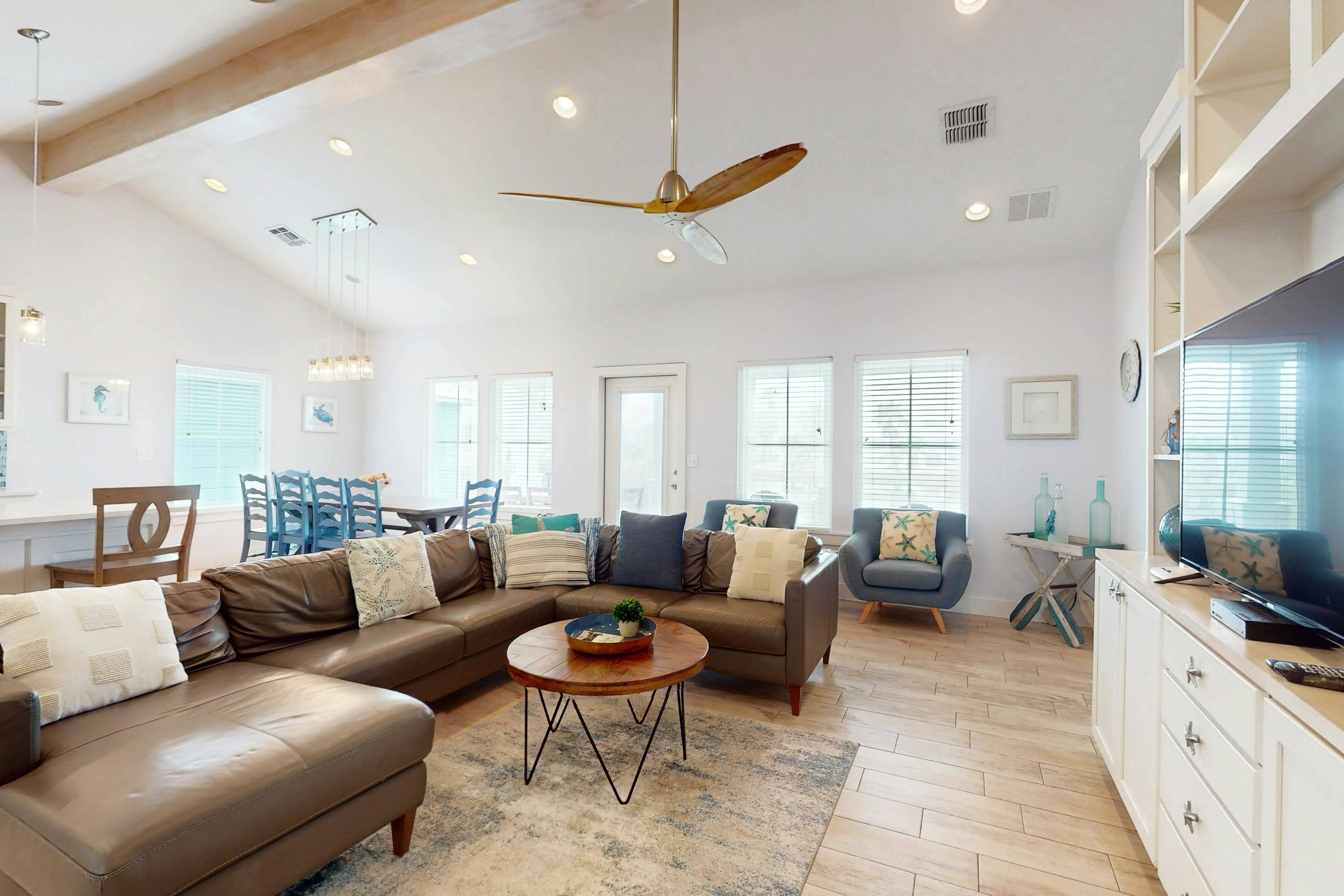 Mustang Royale Beach House