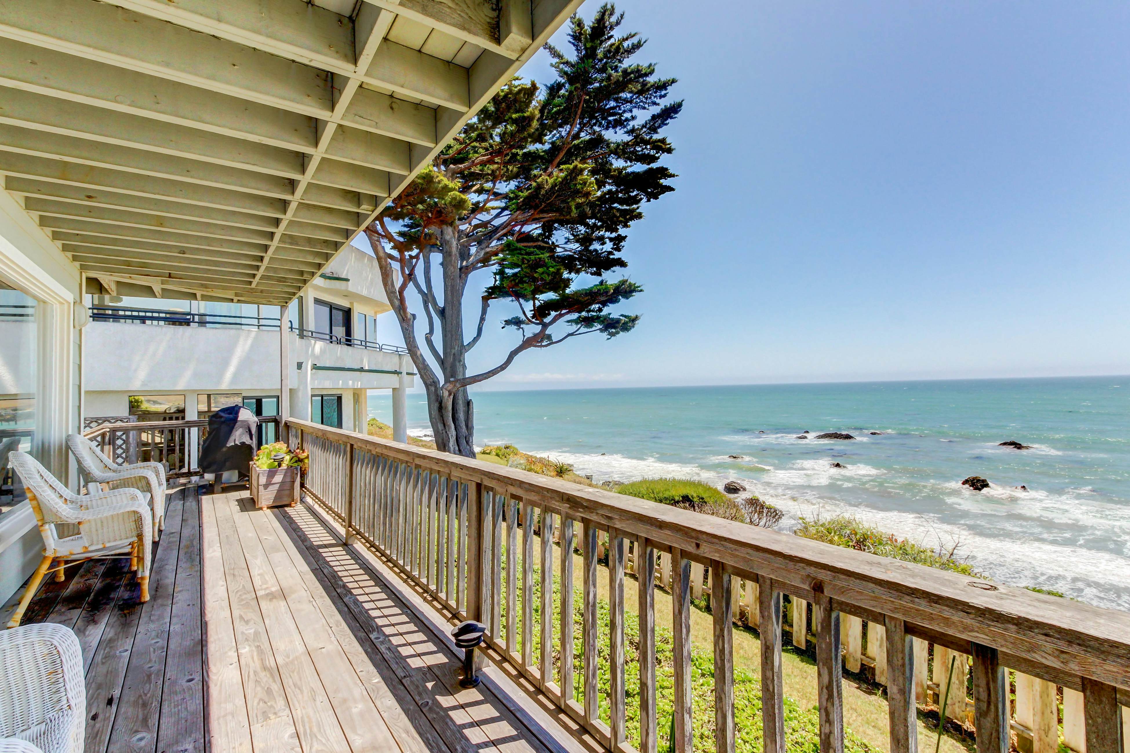 Oceanfront Delight 3 BD Cayucos, CA Vacation Rental Vacasa