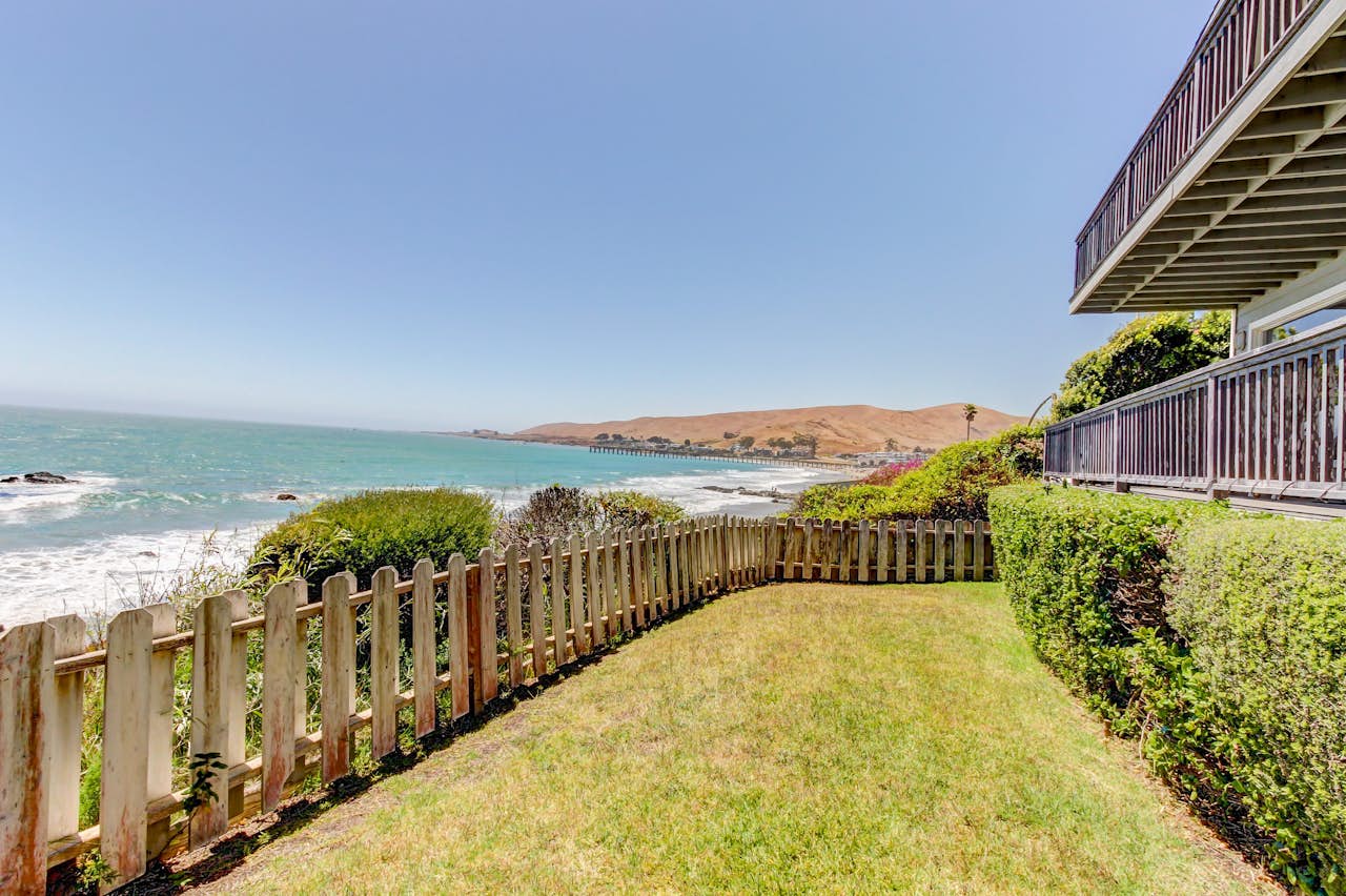 Oceanfront Delight 3 BD Vacation Rental in Cayucos, CA Vacasa