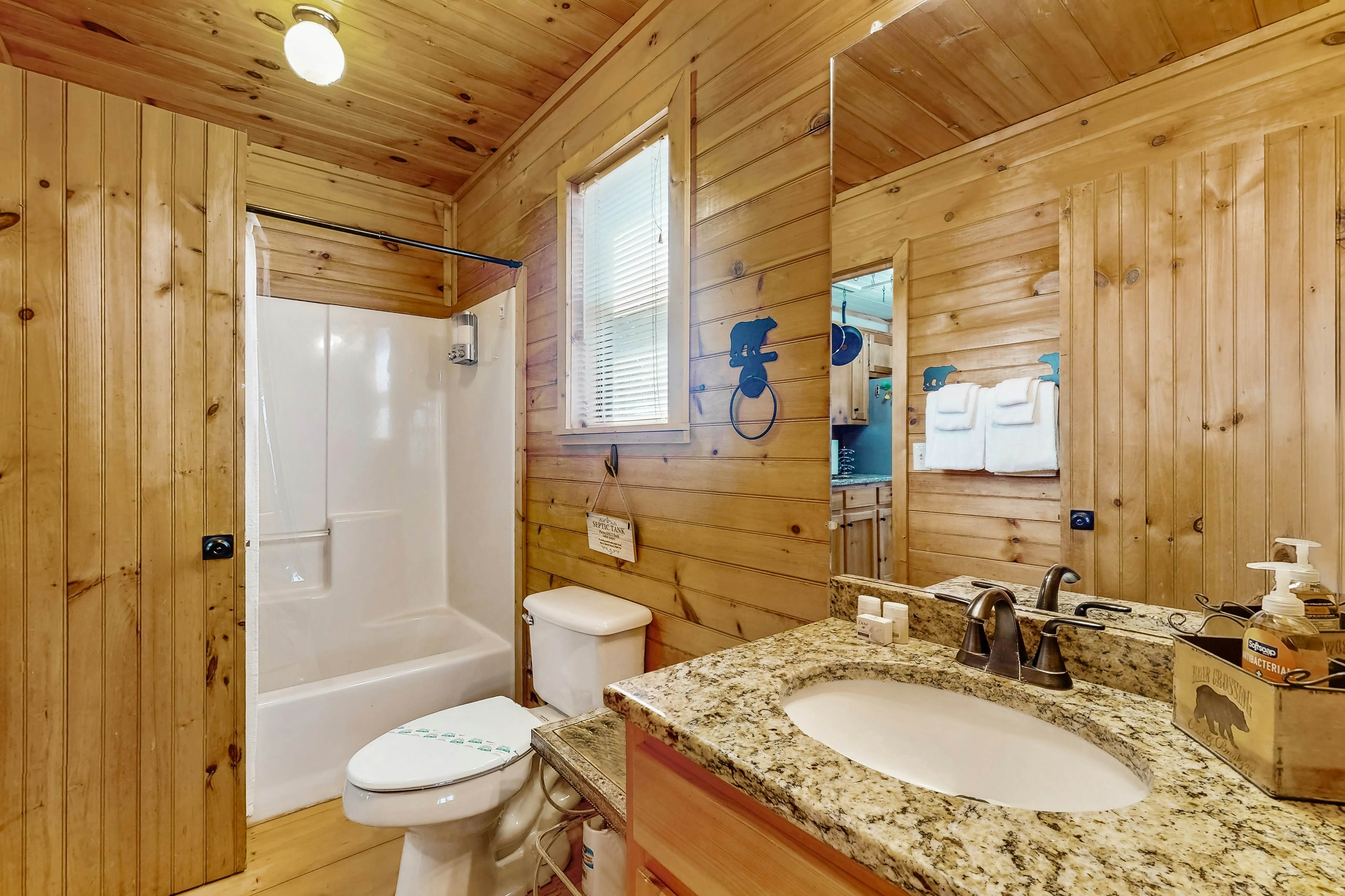 Lazy Bear Creek Lodge