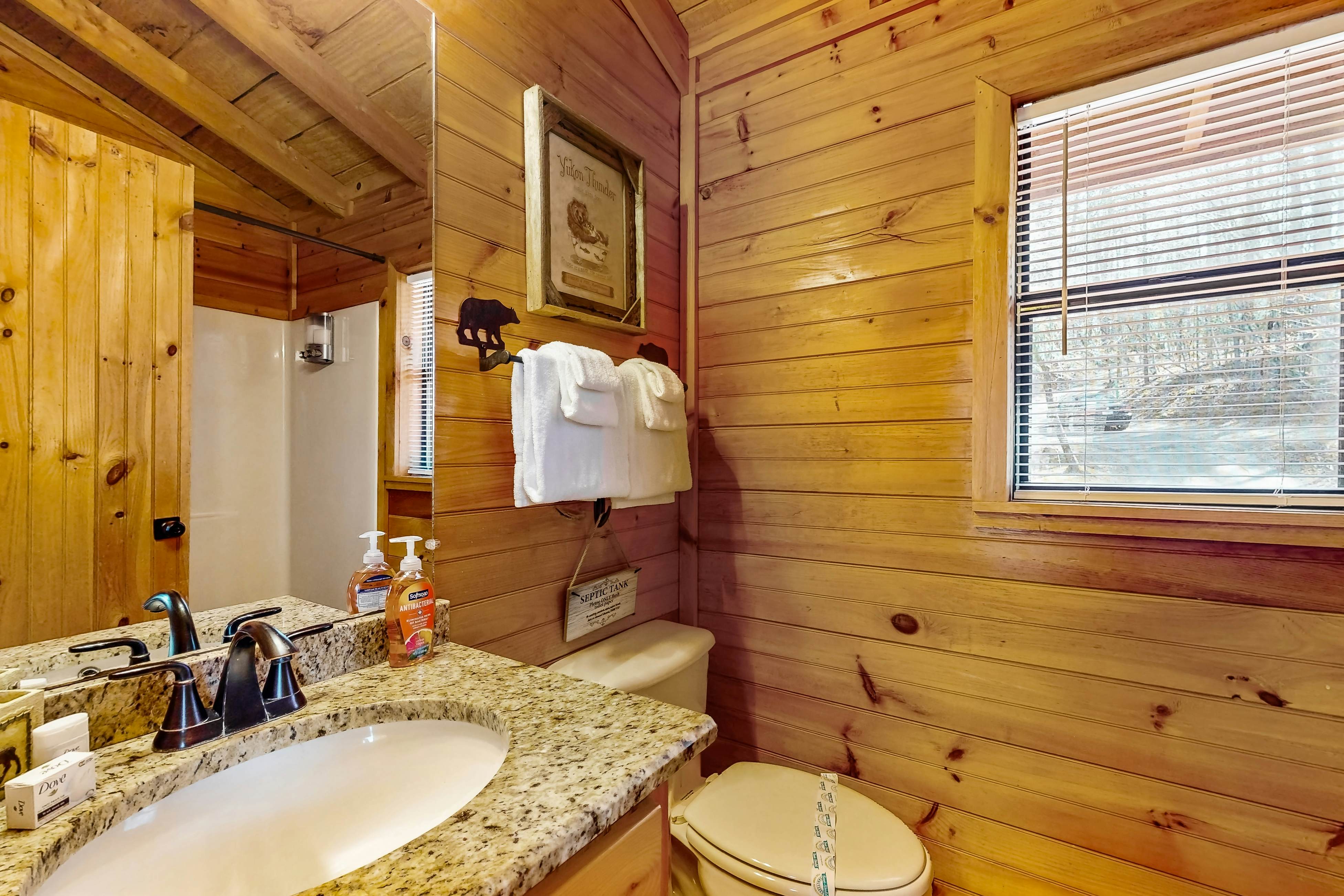 Lazy Bear Creek Lodge