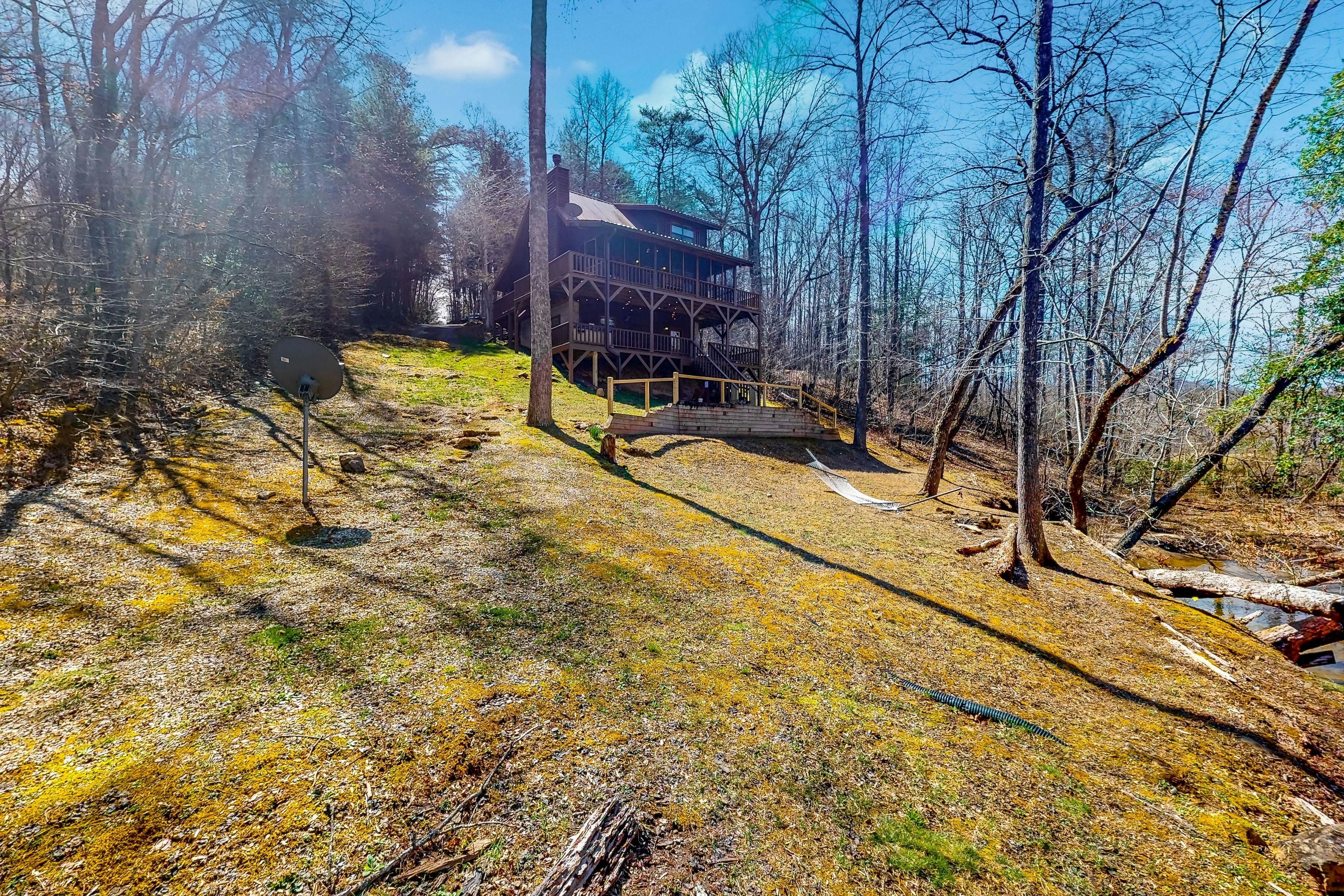 Lazy Bear Creek Lodge