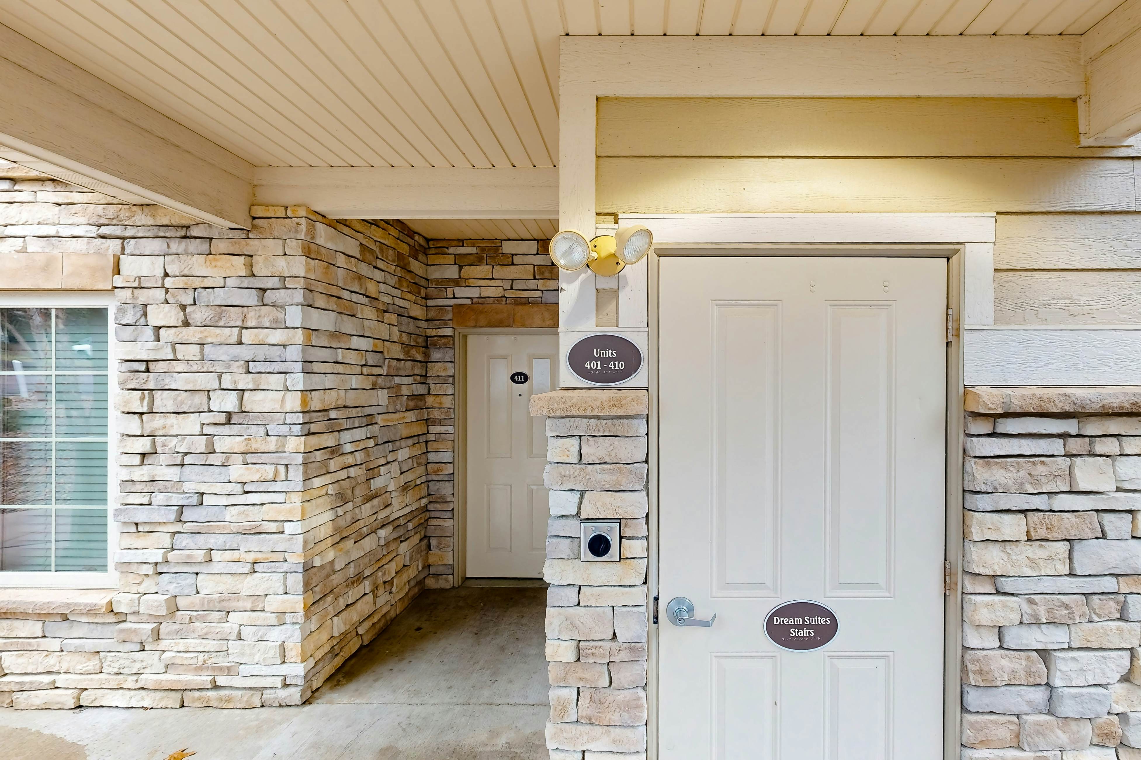 Delton Grand Resort #401