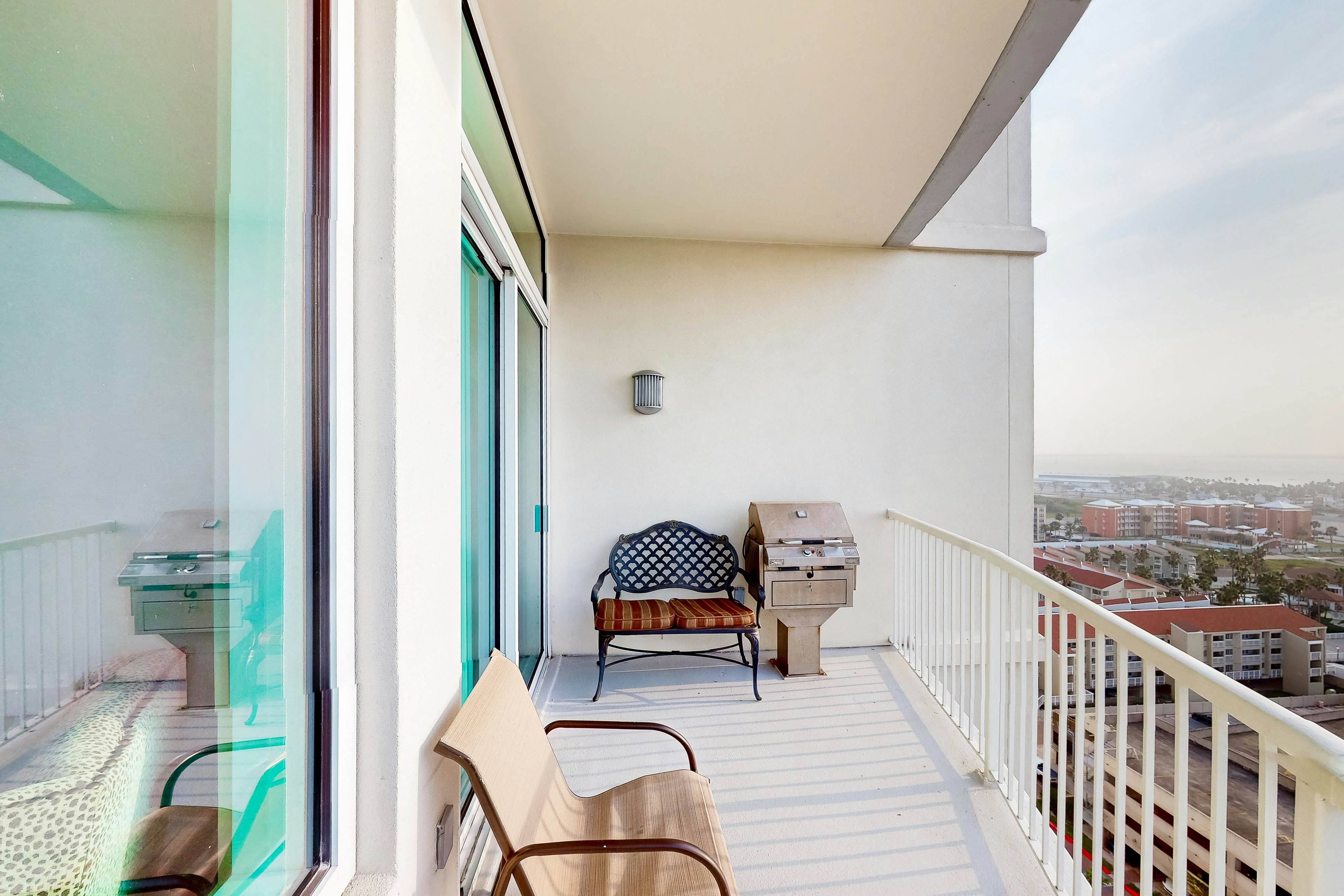 Sapphire Condominiums 1401