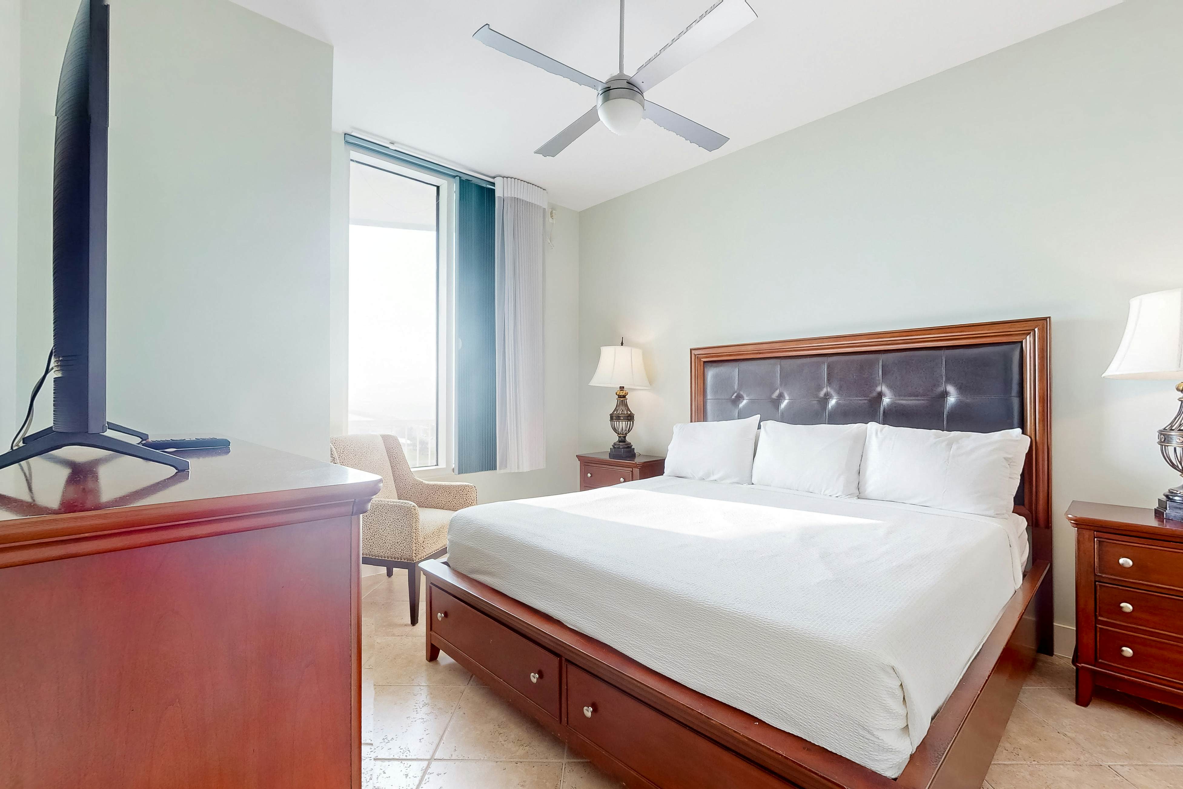 Sapphire Condominiums 1401