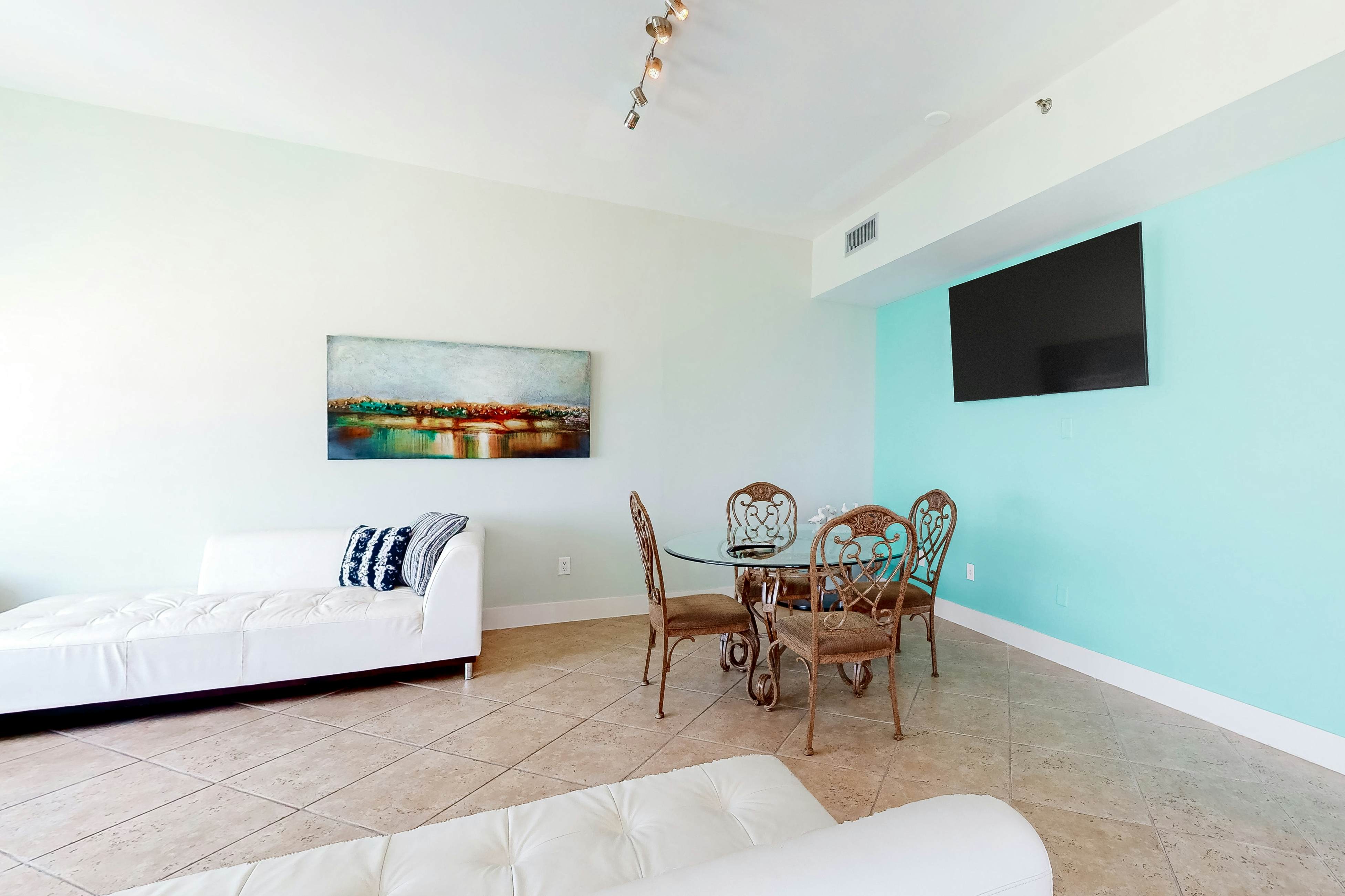 Sapphire Condominiums 1401