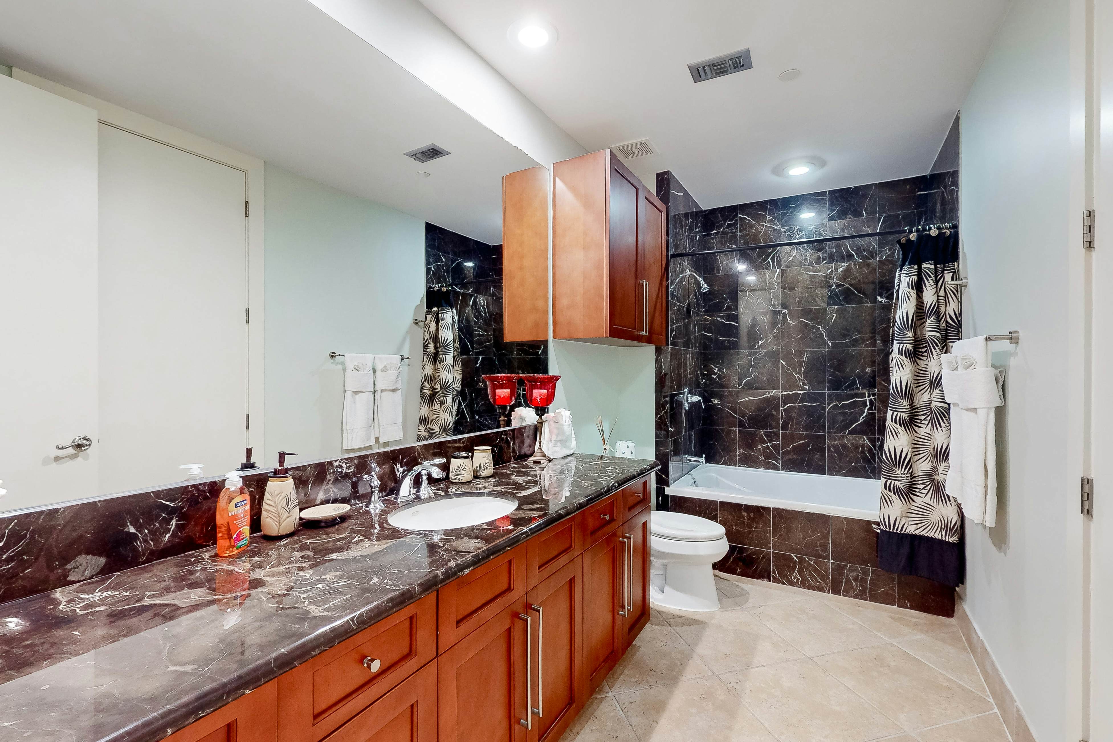 Sapphire Condominiums 1401