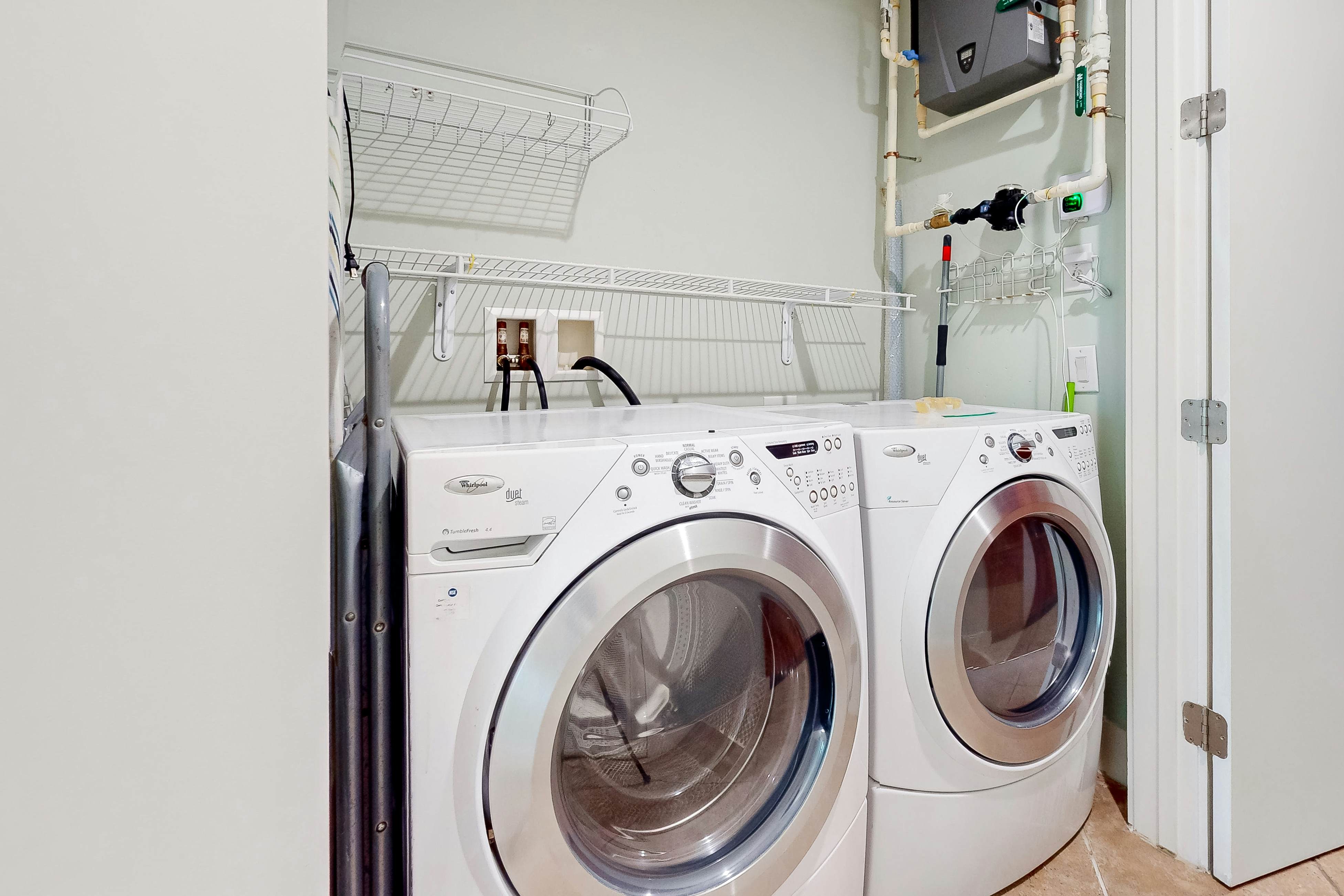 Sapphire Condominiums 1401