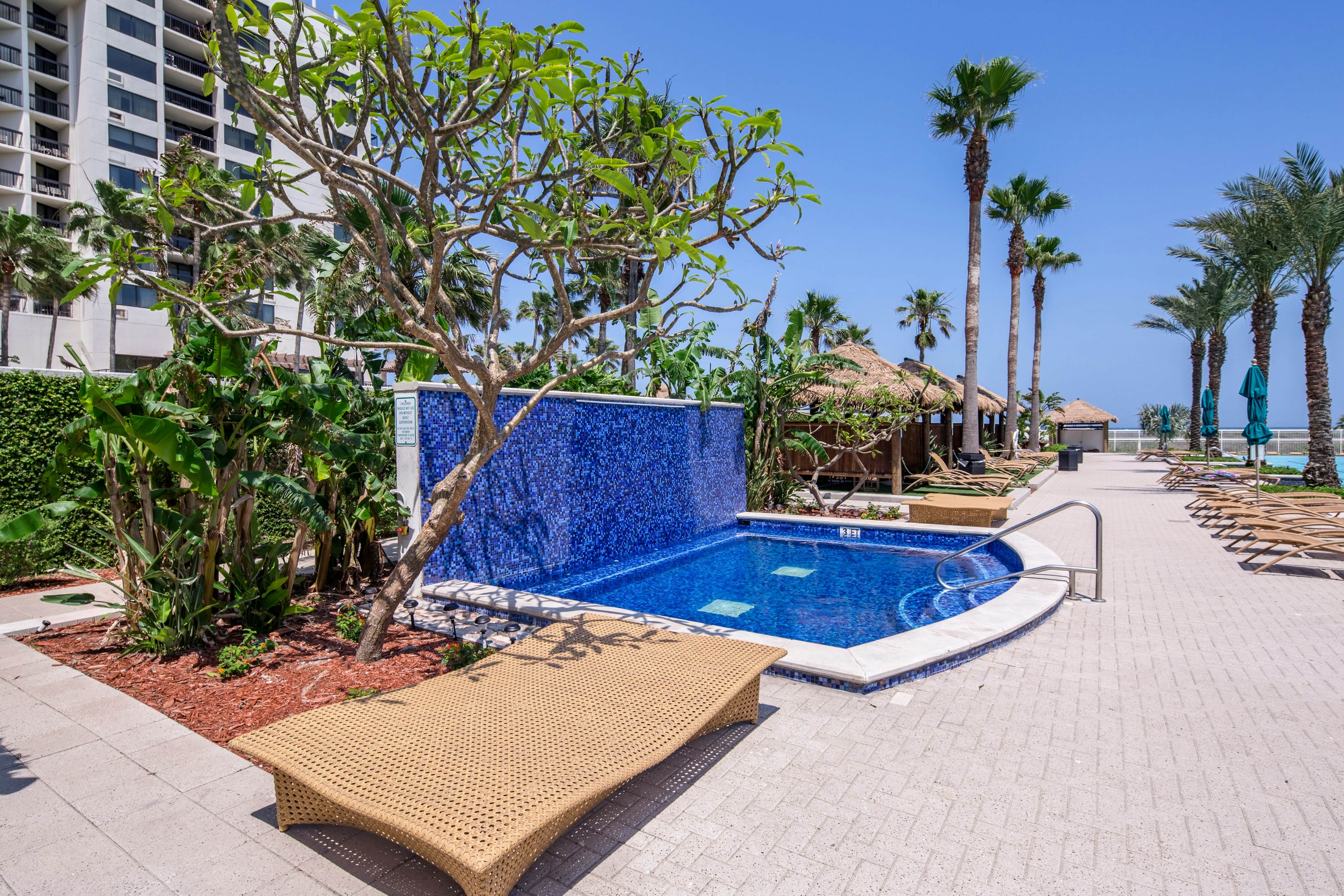 Sapphire Condominiums 1401