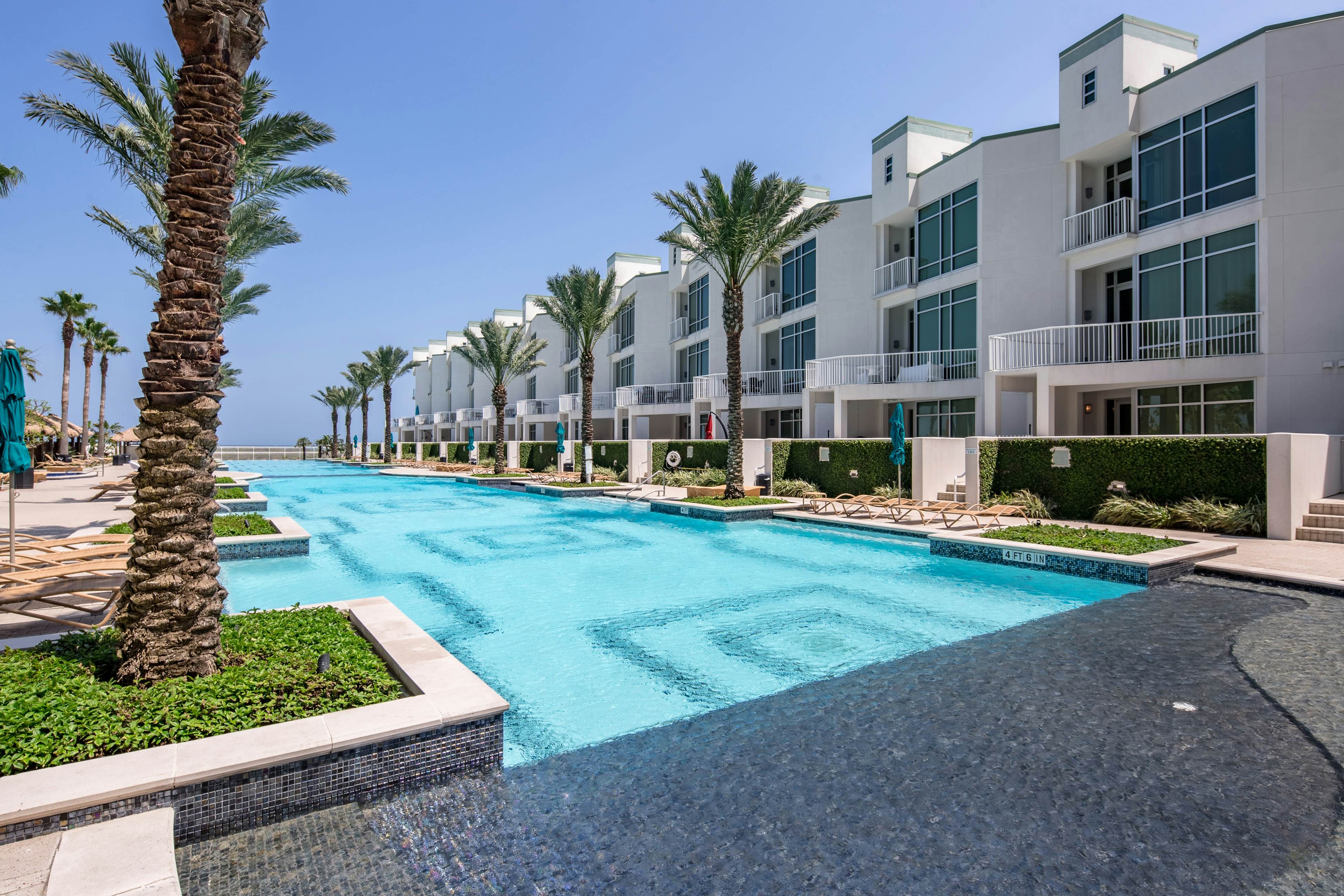 Sapphire Condominiums 1401