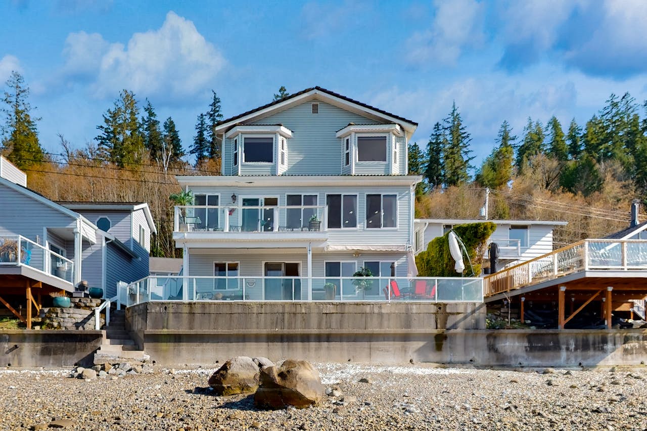 Sunny Shore Sanctuary 3 BD Belfair, WA Vacation Rental Vacasa