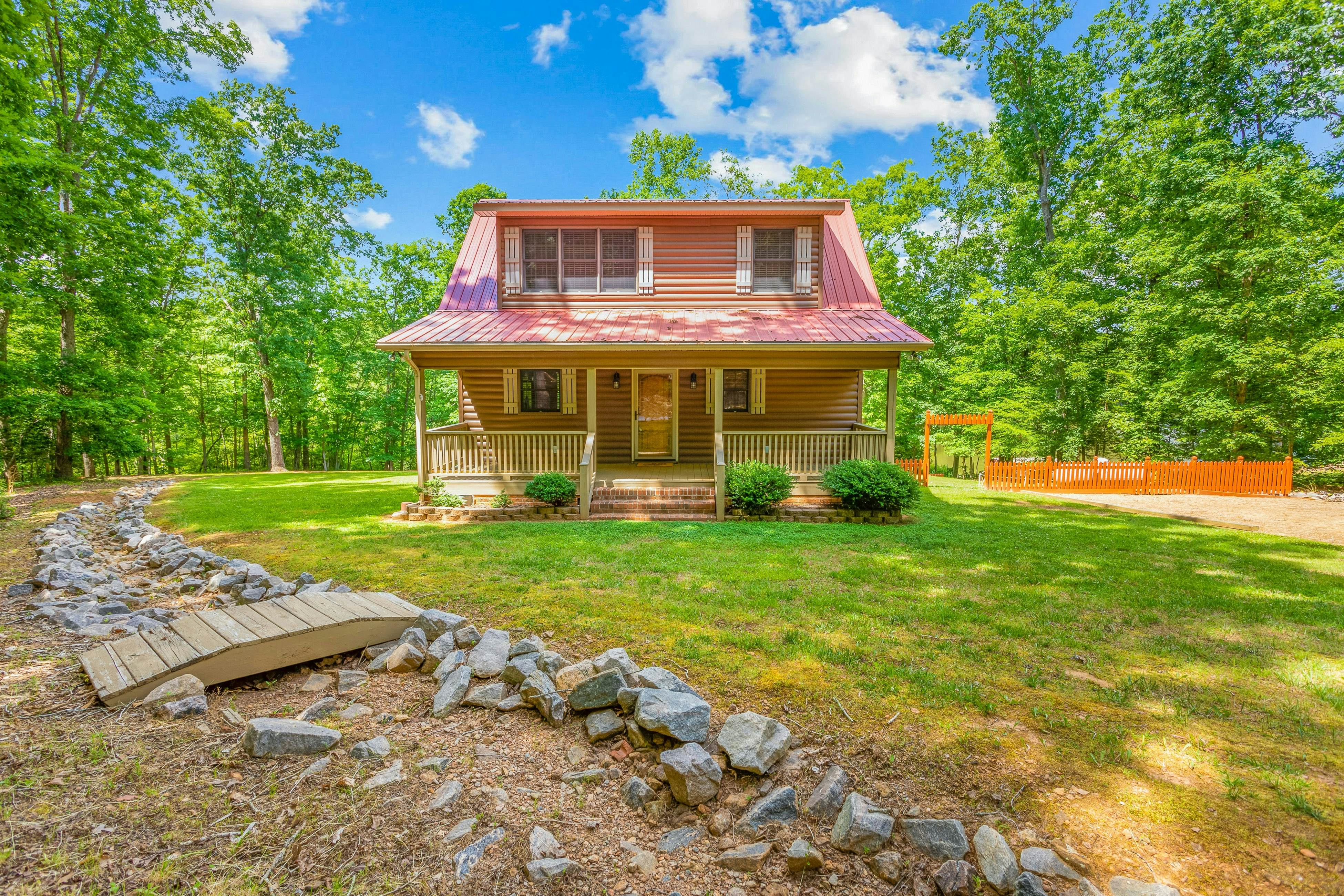 The Cozy Cabin on Lake Gaston