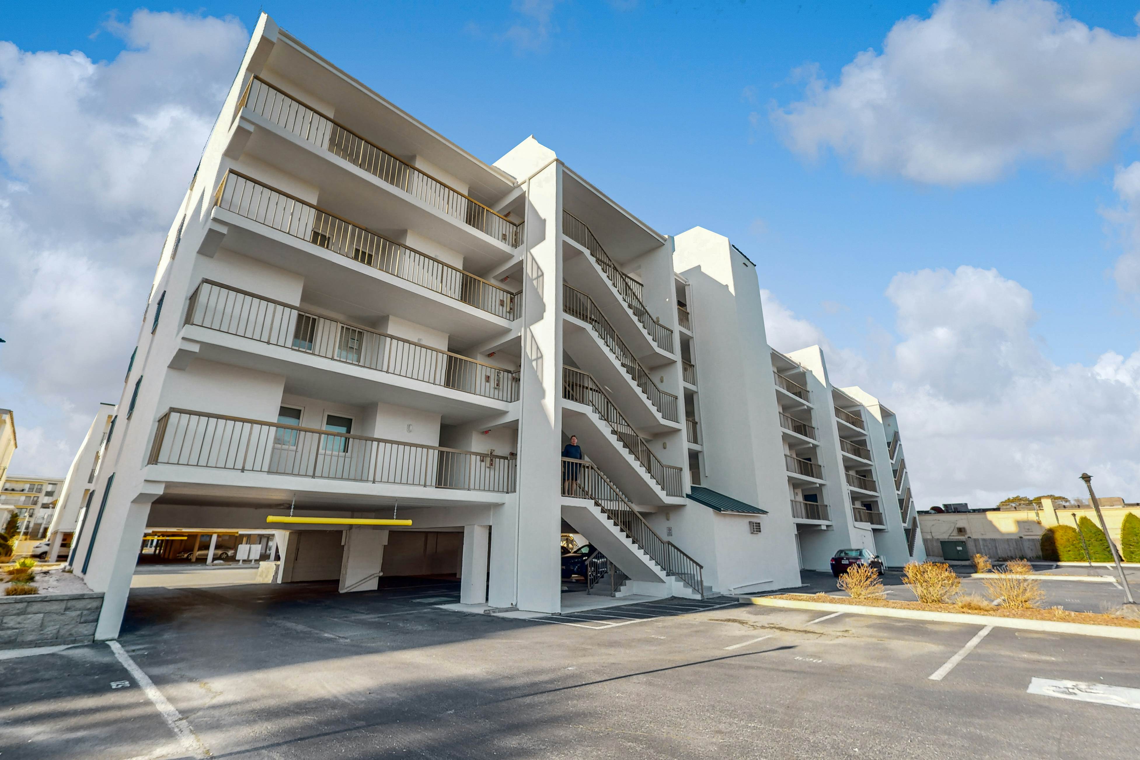 Shell Yeah - Le Lisa 405