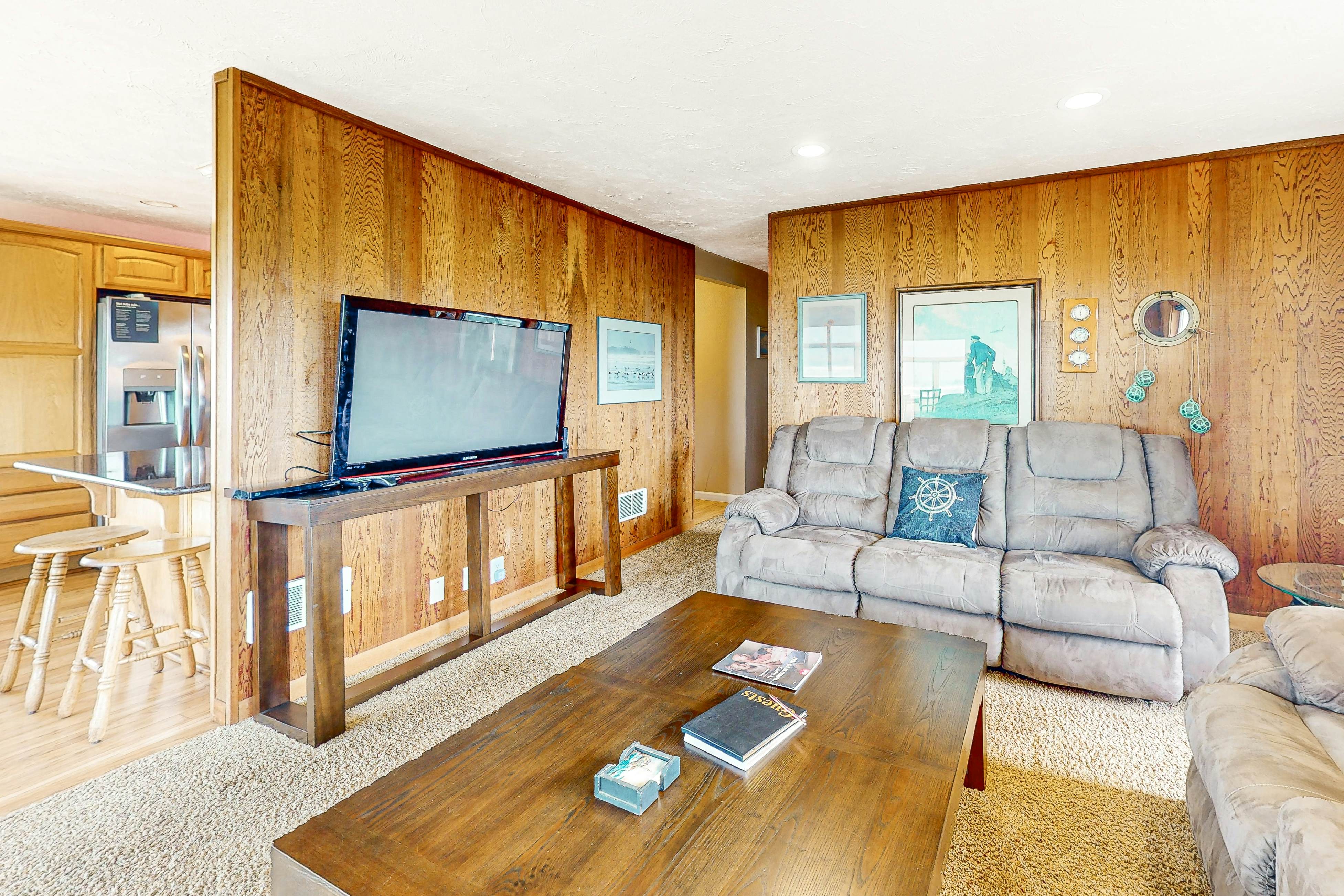 Sparkling Sands Oceanfront w Hot Tub