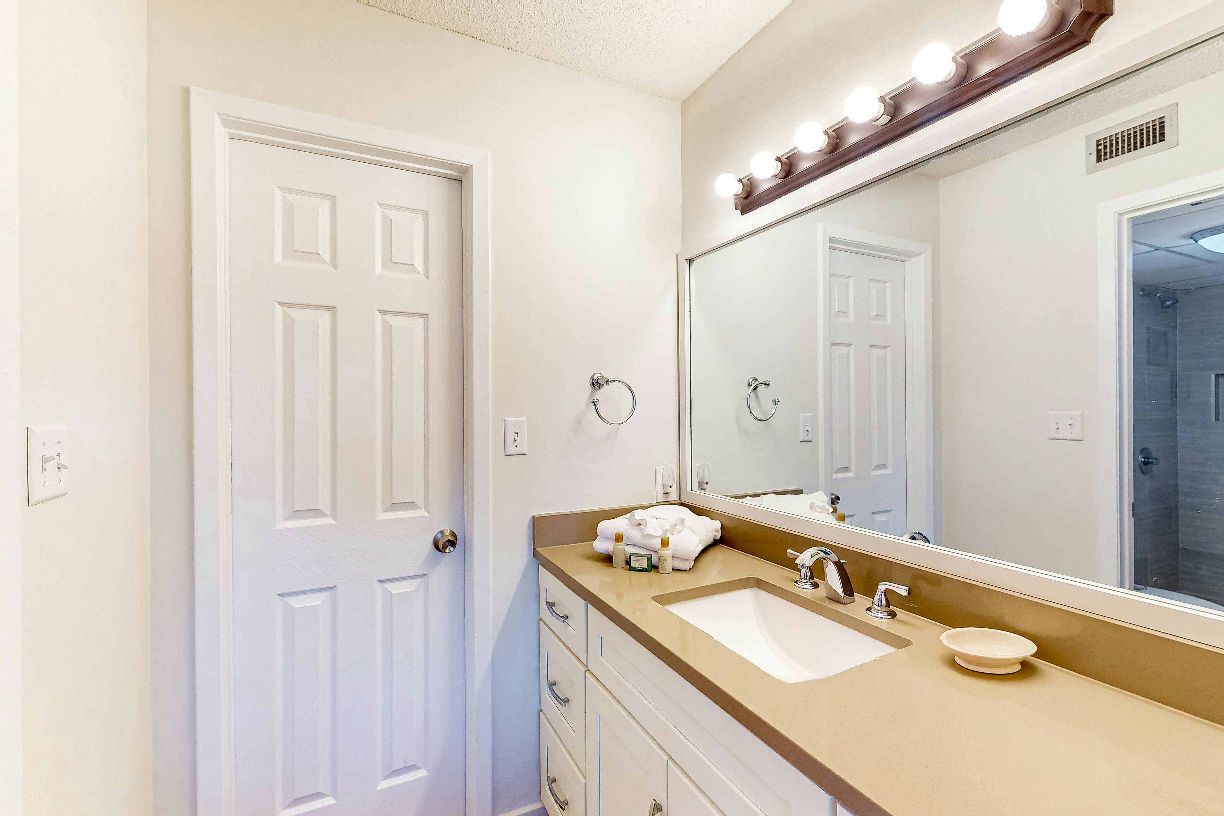 Edgewater Golf Villas  #1506