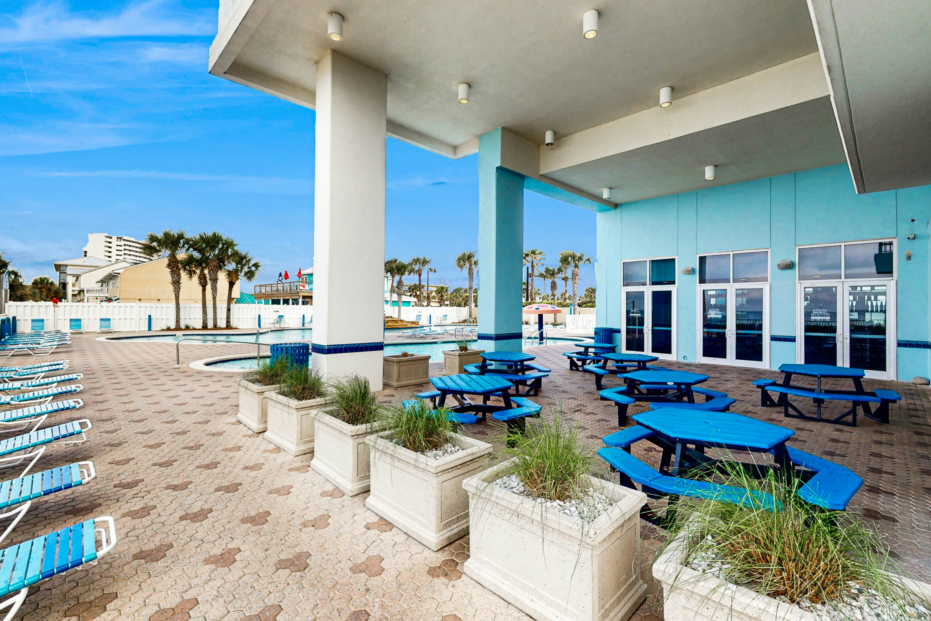 Majestic Beach Resort Tower 1 915