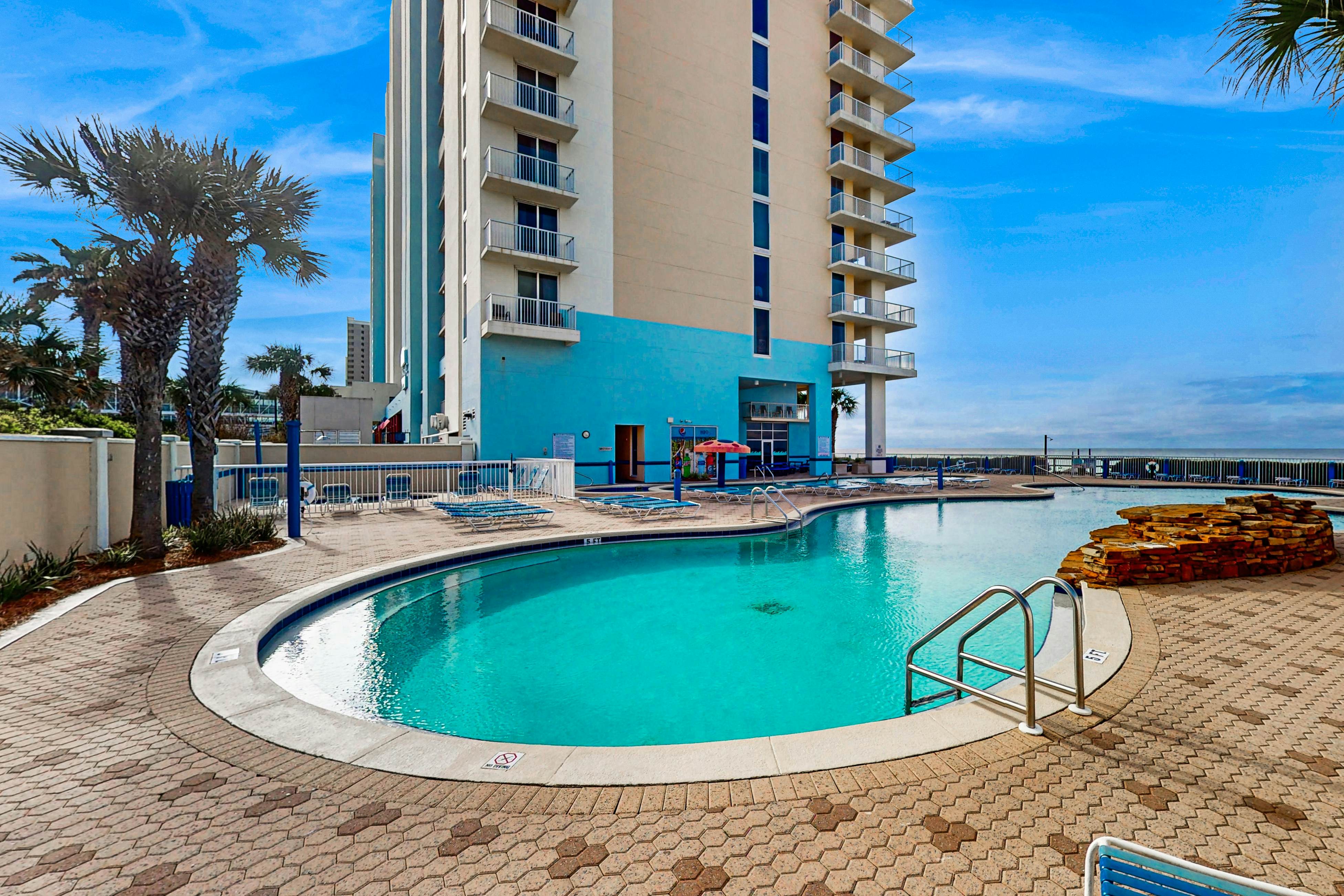 Majestic Beach Resort Tower 1 915