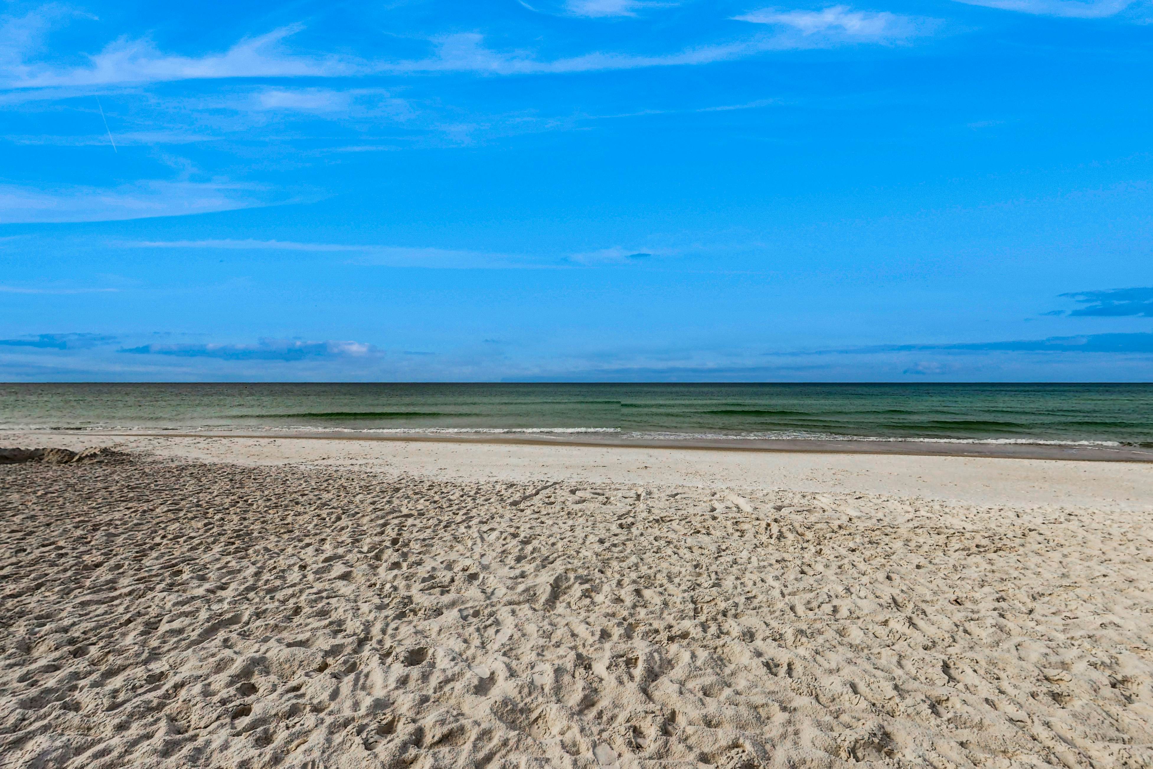 Majestic Beach Resort Tower 1 915