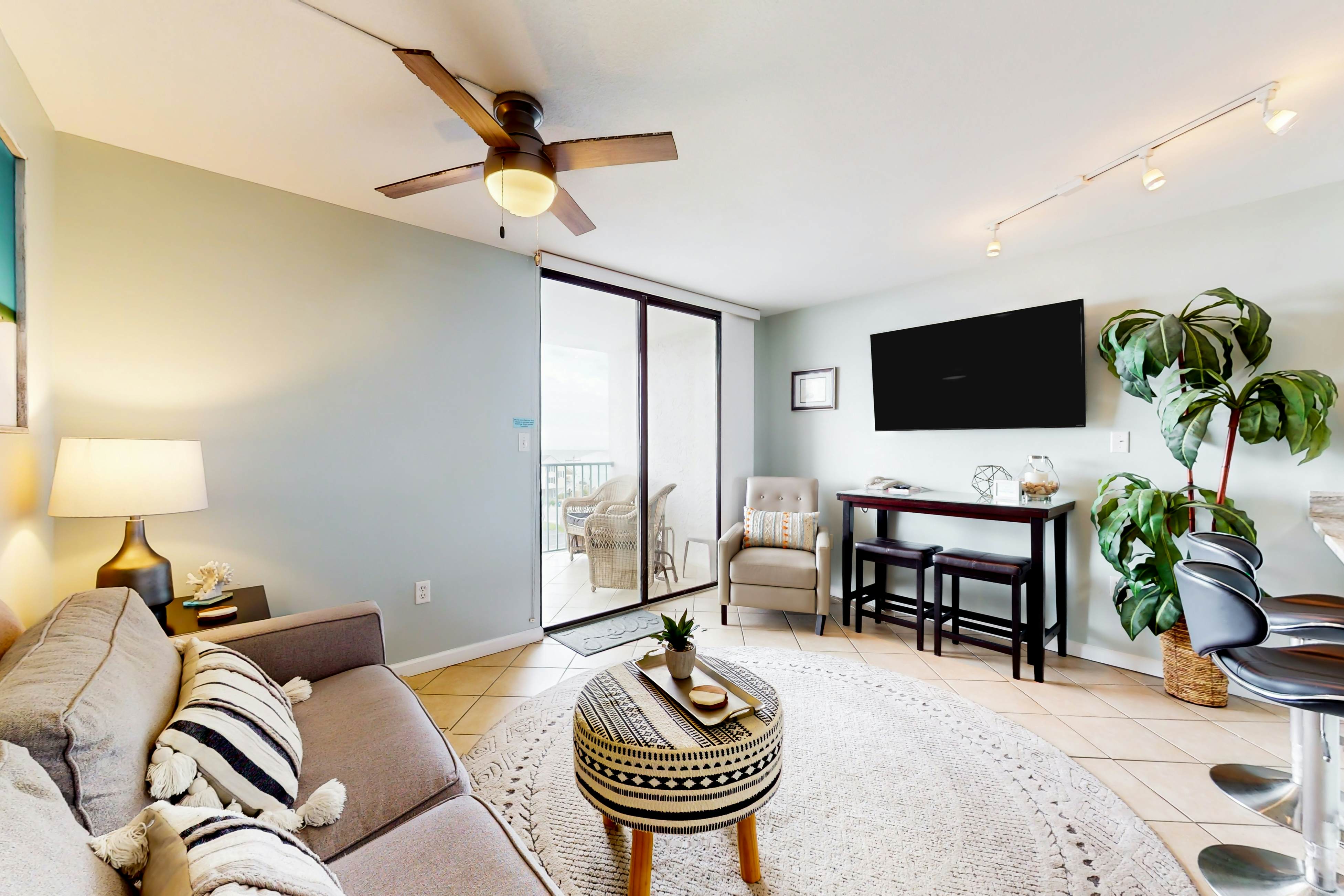 Gulf Shores Surf & Racquet Club 505A