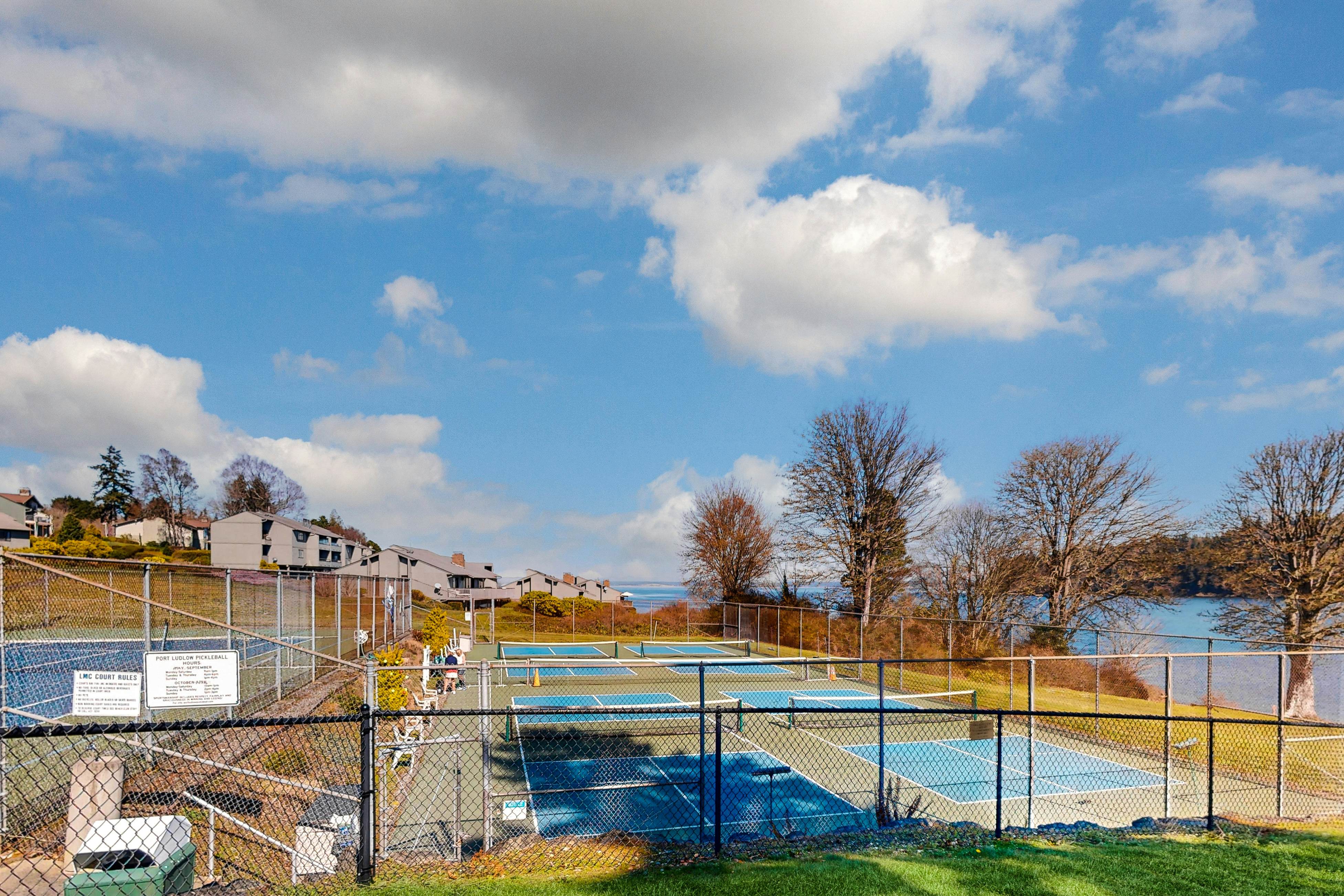 Ludlow Seaside Hale'