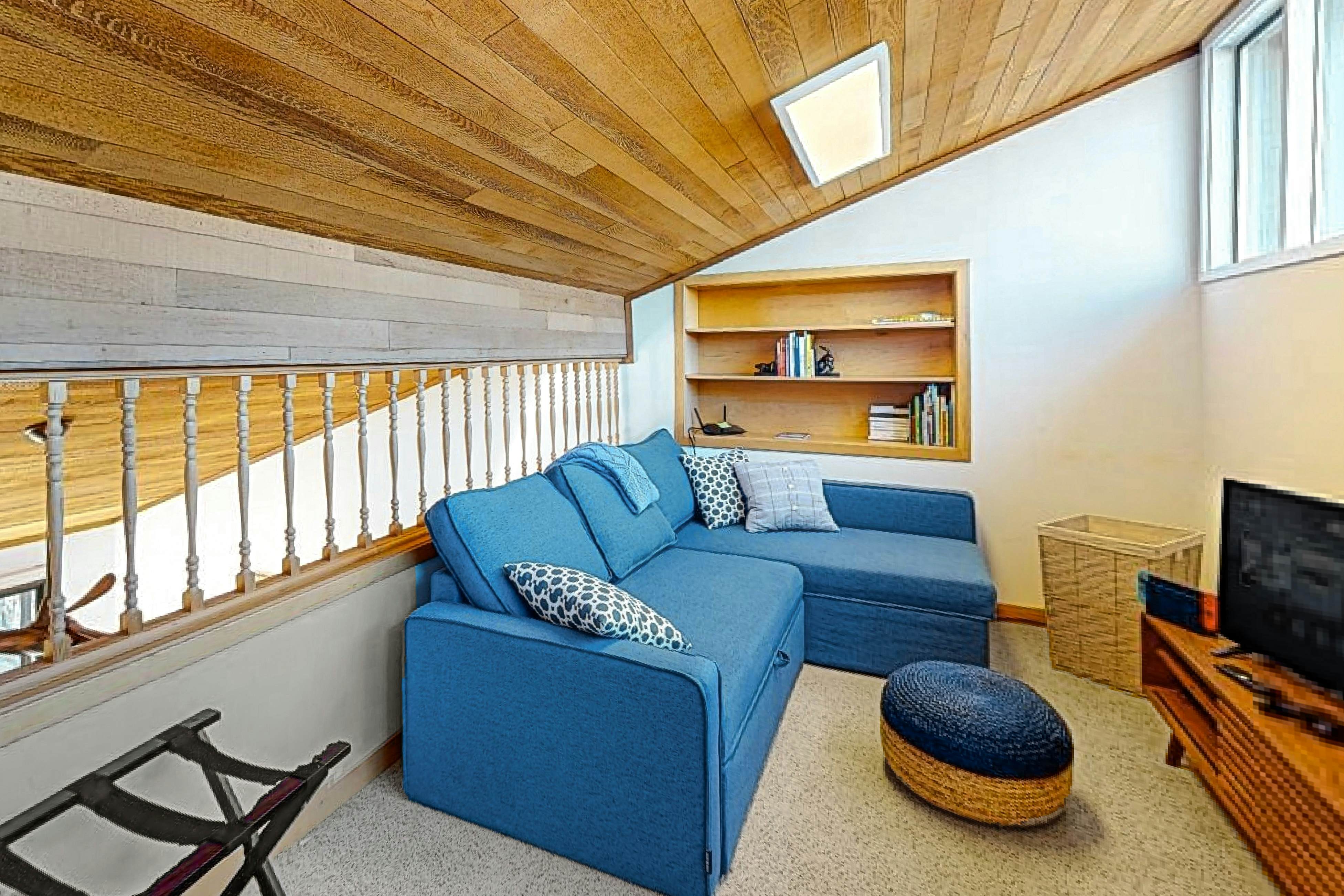 Ludlow Seaside Hale'