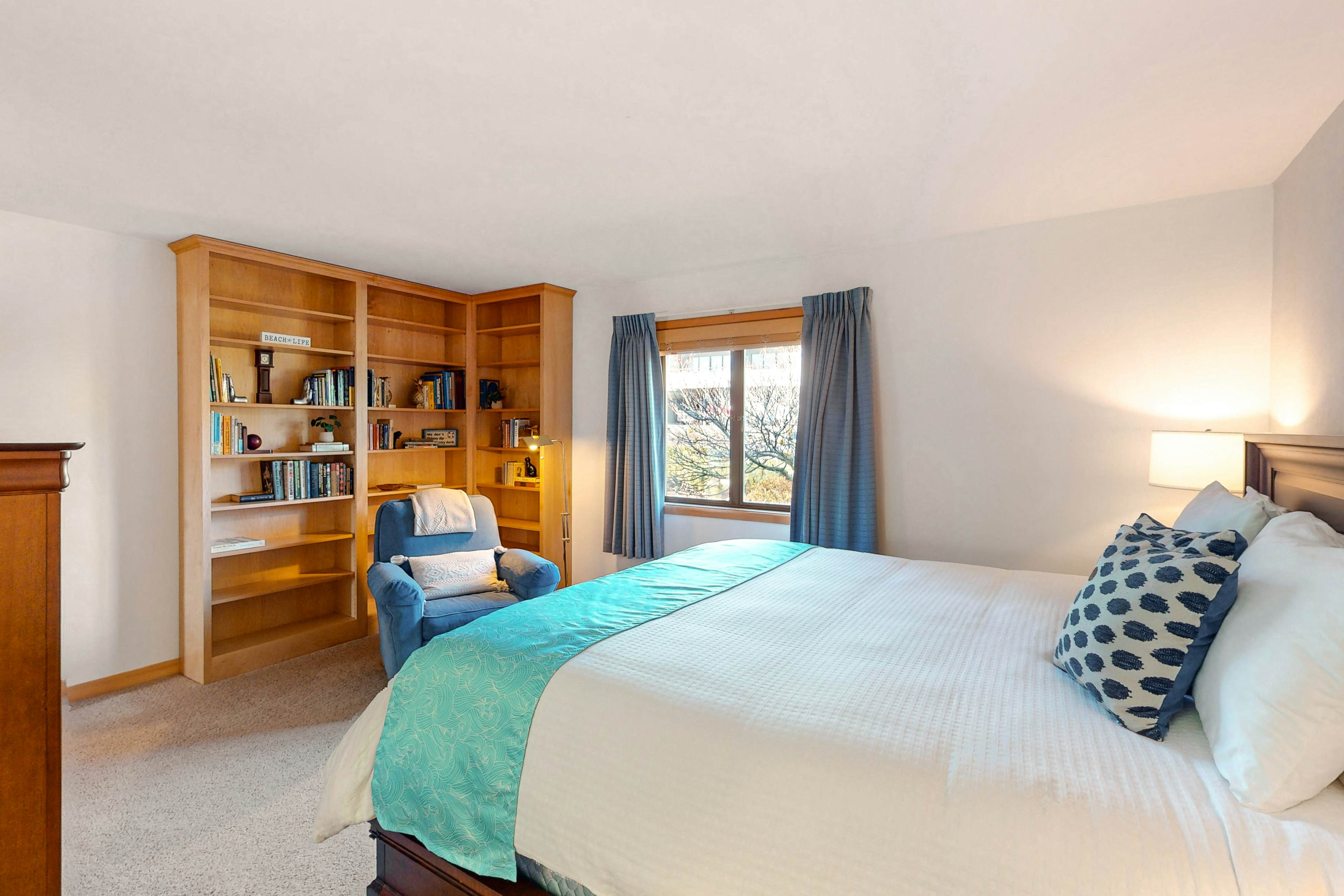 Ludlow Seaside Hale'