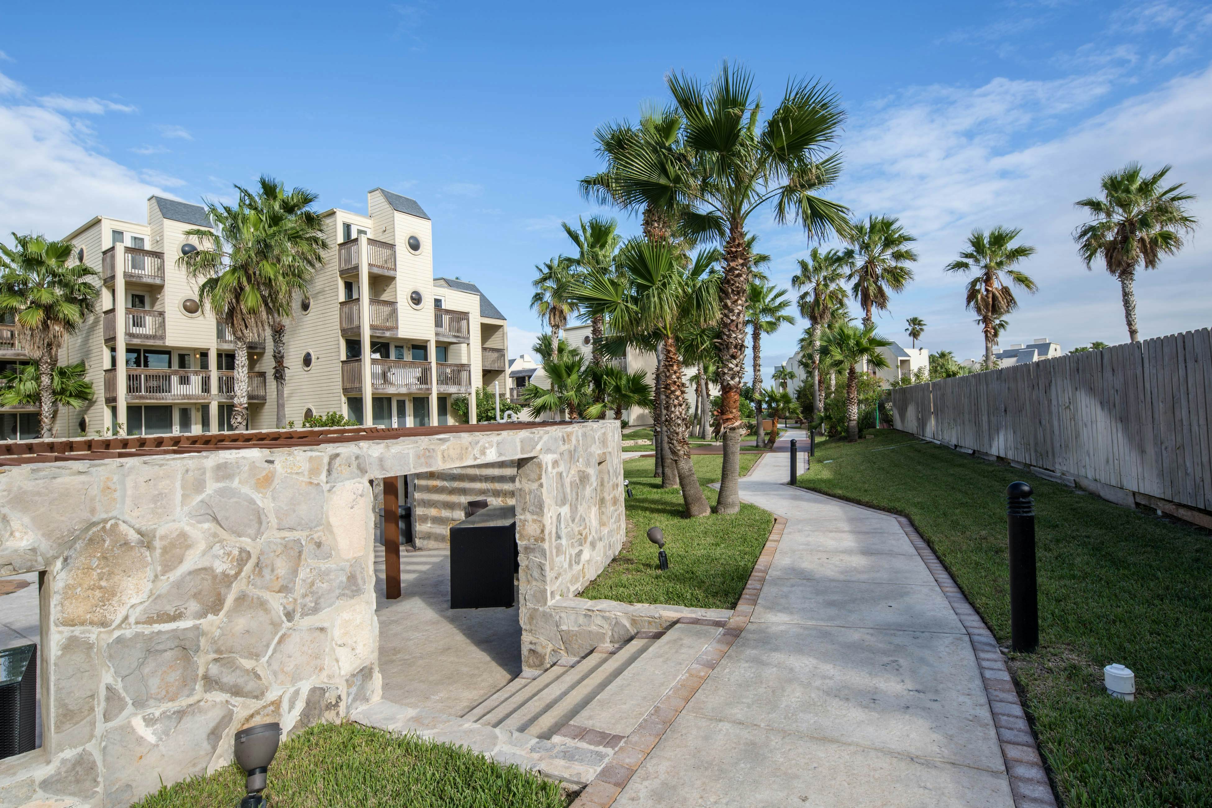 Solare Garden Villa 679F