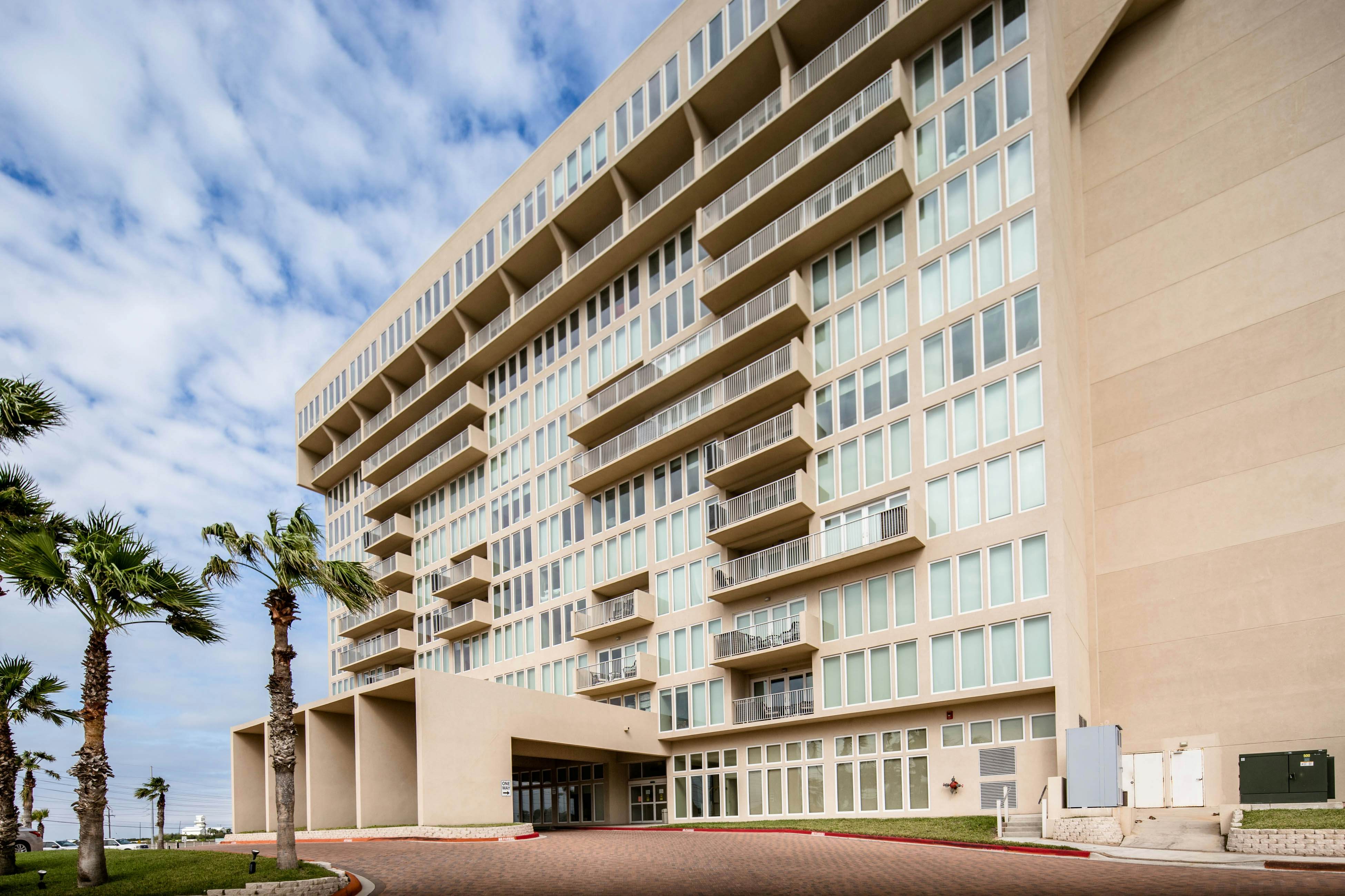 Solare Garden Villa 679F