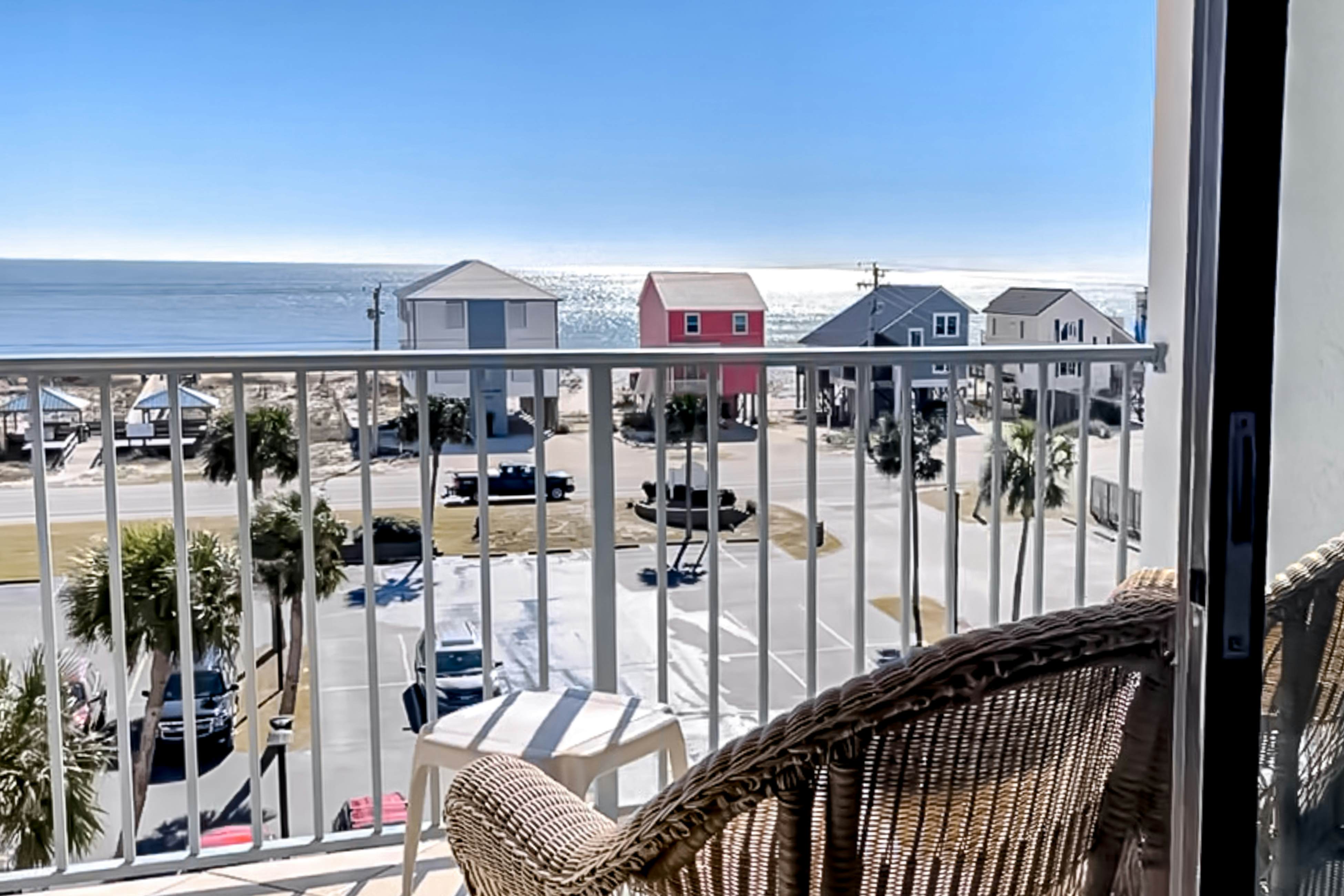 Gulf Shores Surf & Racquet Club 505A