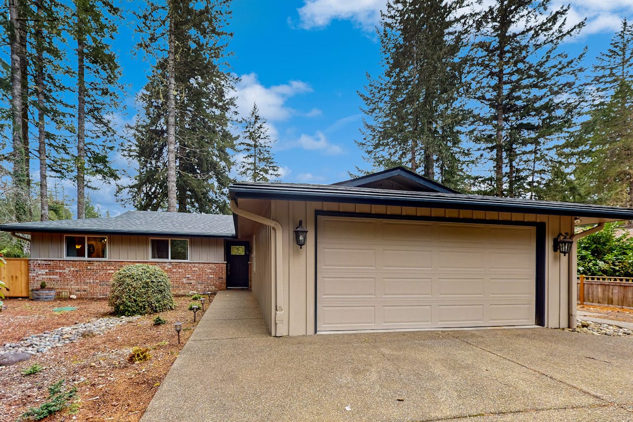 Alder Retreat 2 BD Union, WA Vacation Rental Vacasa