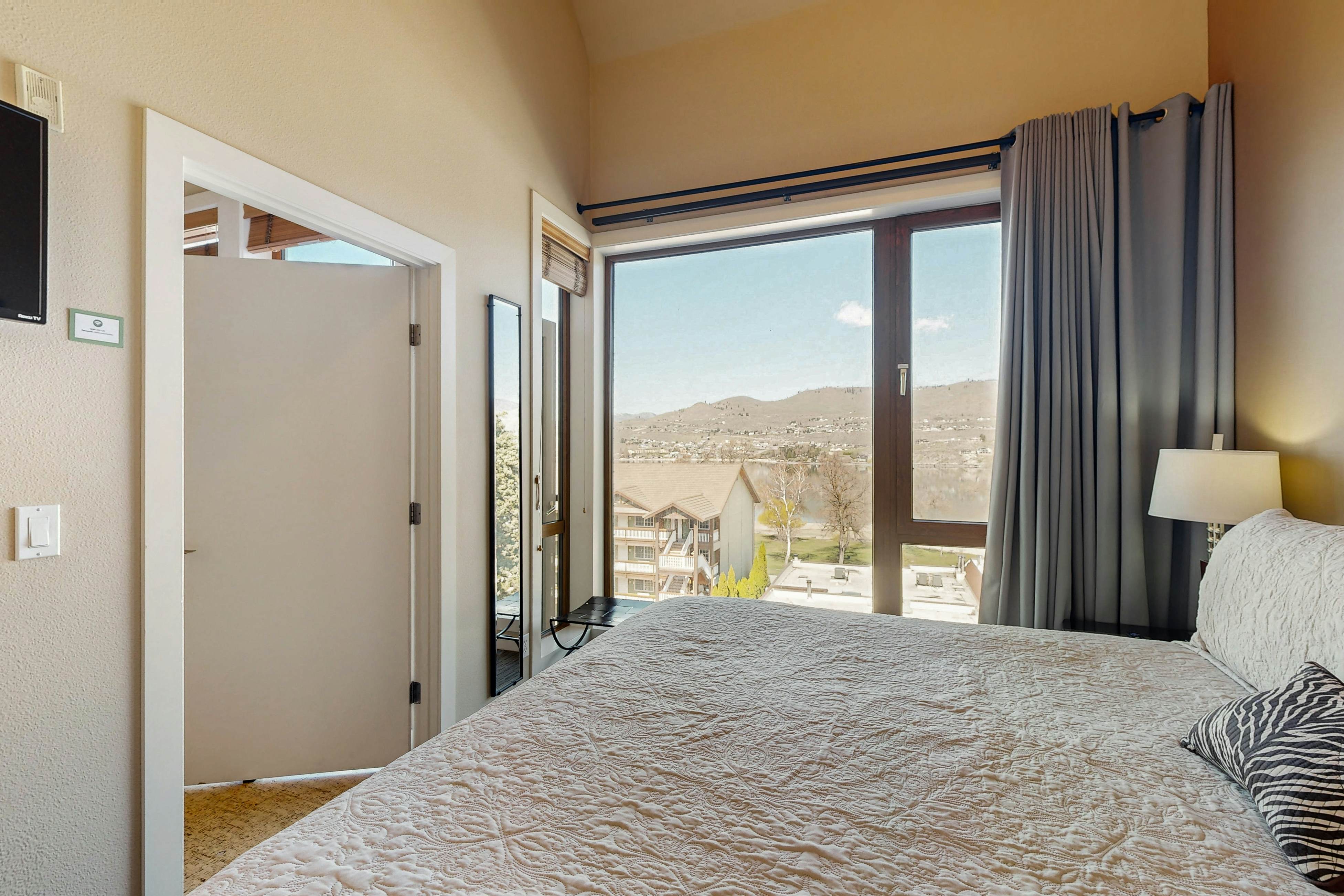 Chelan Resort Suites - #409 Suite Views 409