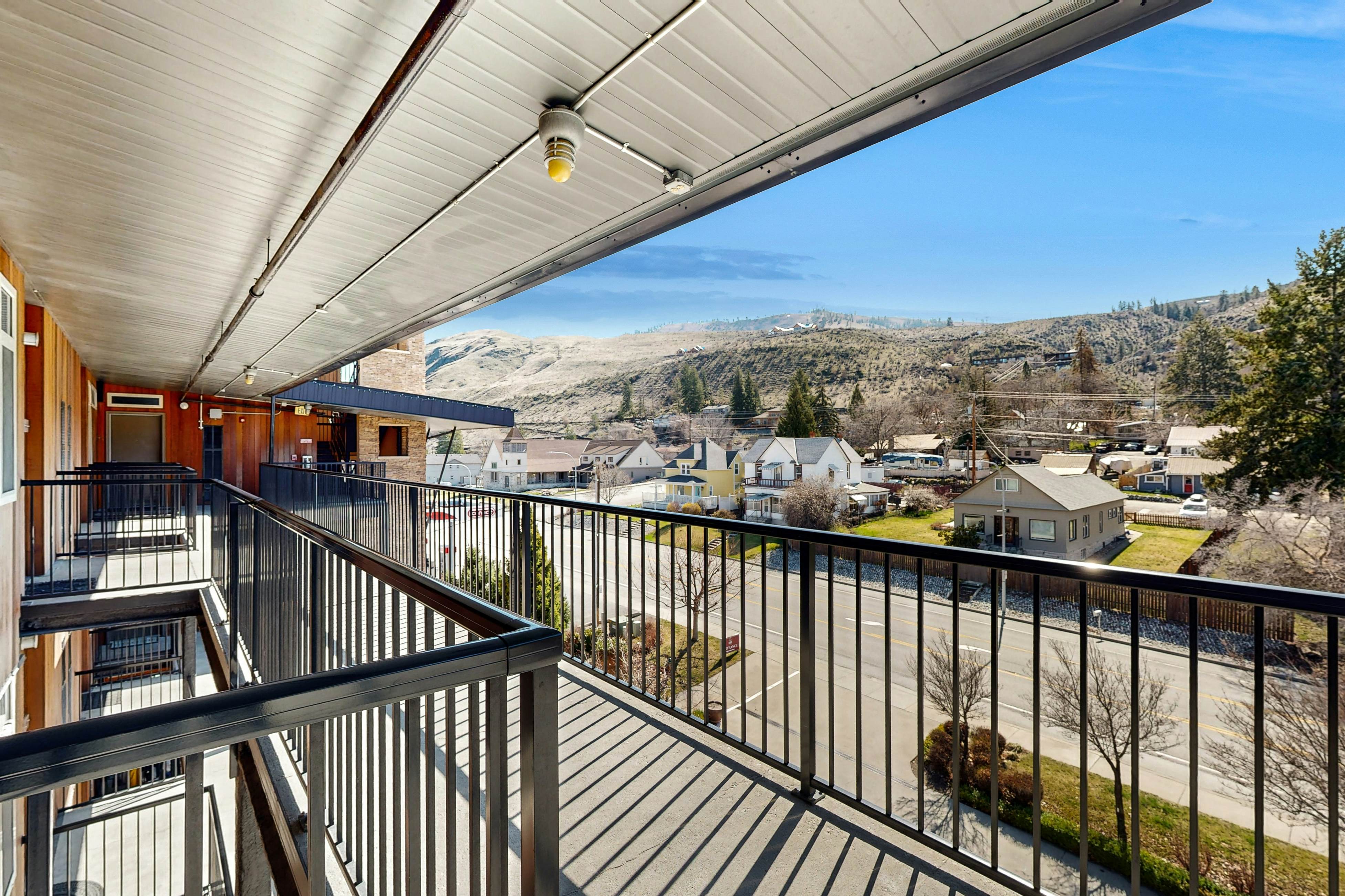 Chelan Resort Suites - #409 Suite Views 409