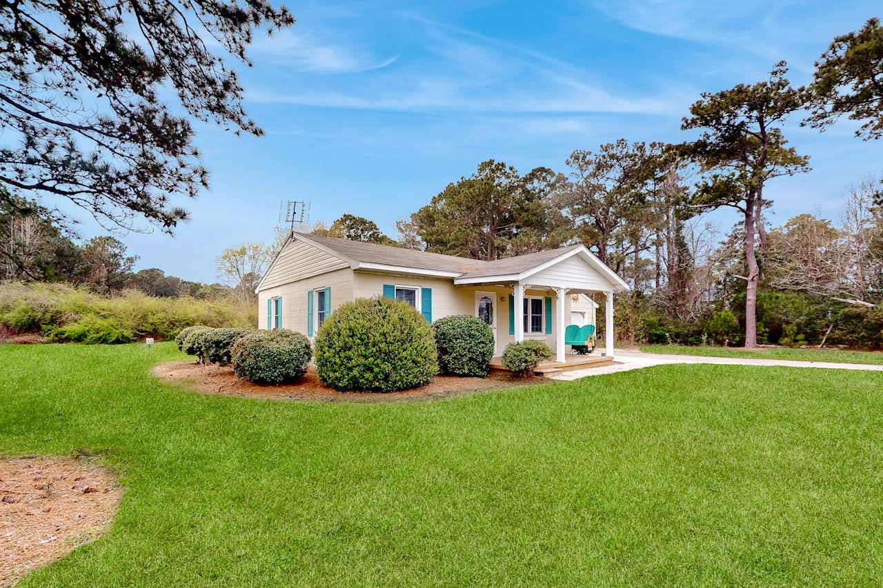 Coastal Treasure 2 BD Morehead City, NC Vacation Rental Vacasa