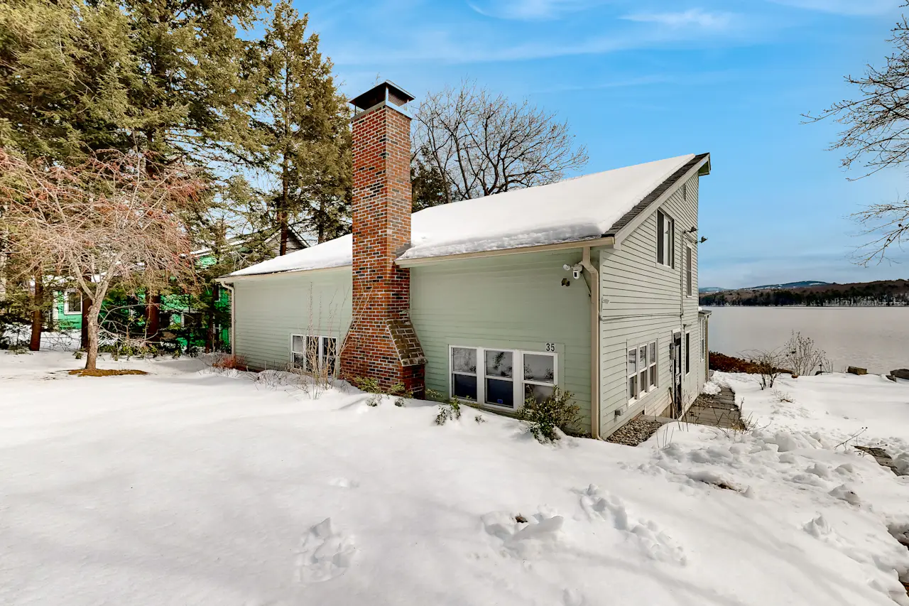 Winnisquam Sunrise 4 BD Sanbornton, NH Vacation Rental Vacasa