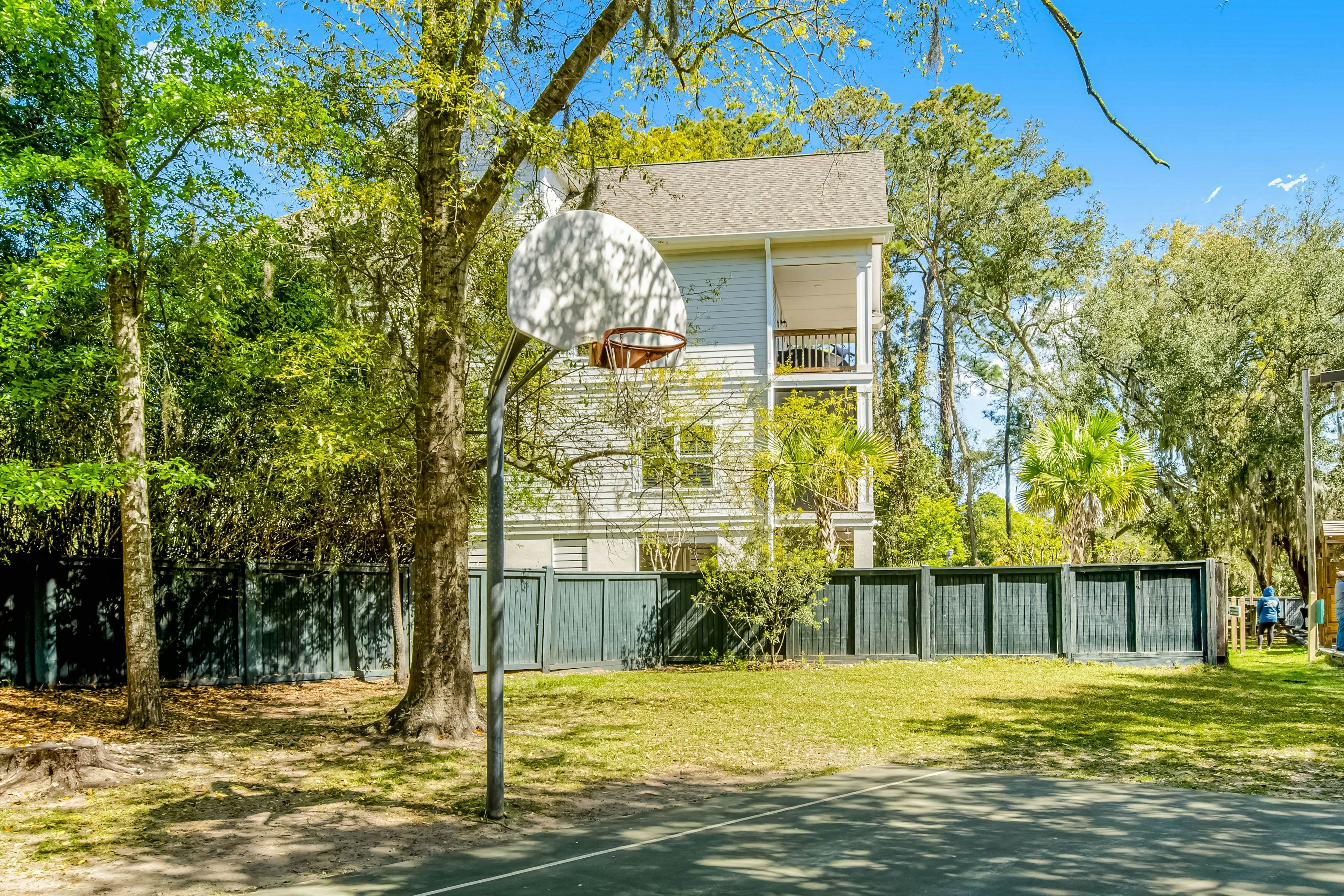 HH Beach & Tennis 101AR