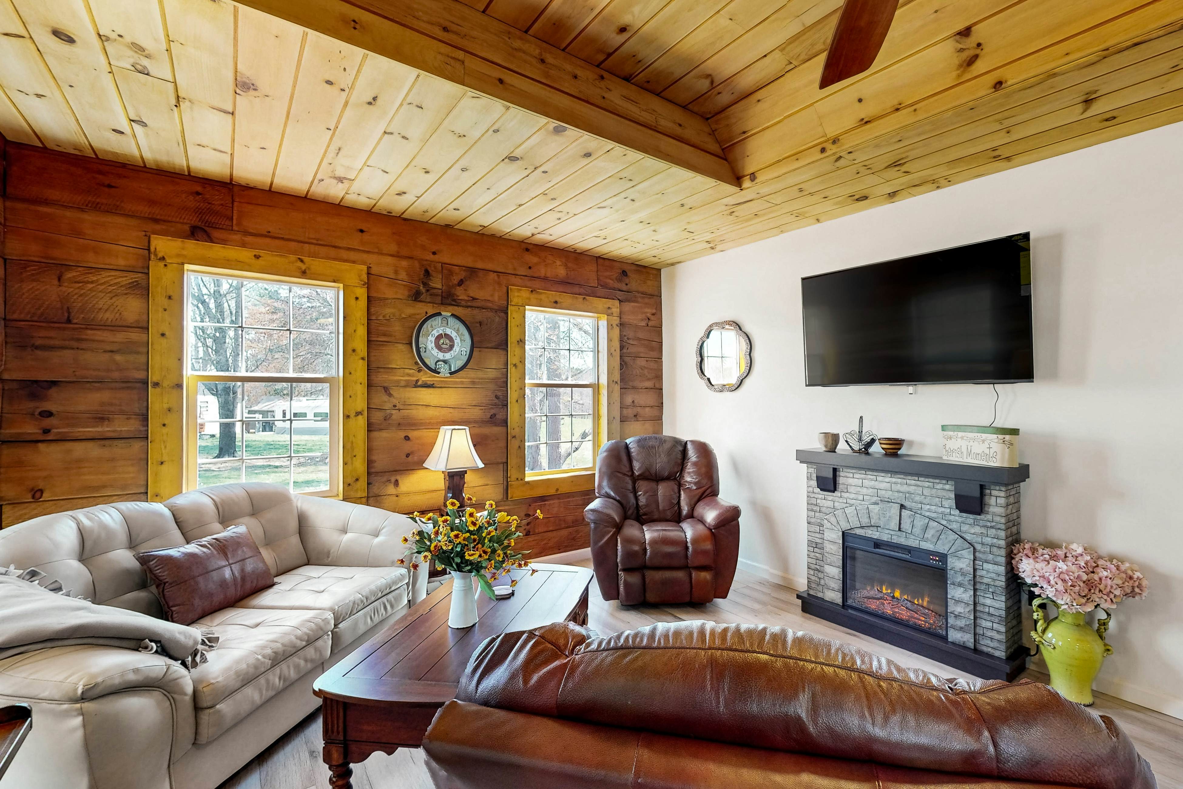 254 Hoots Log Cabin-Unit B 