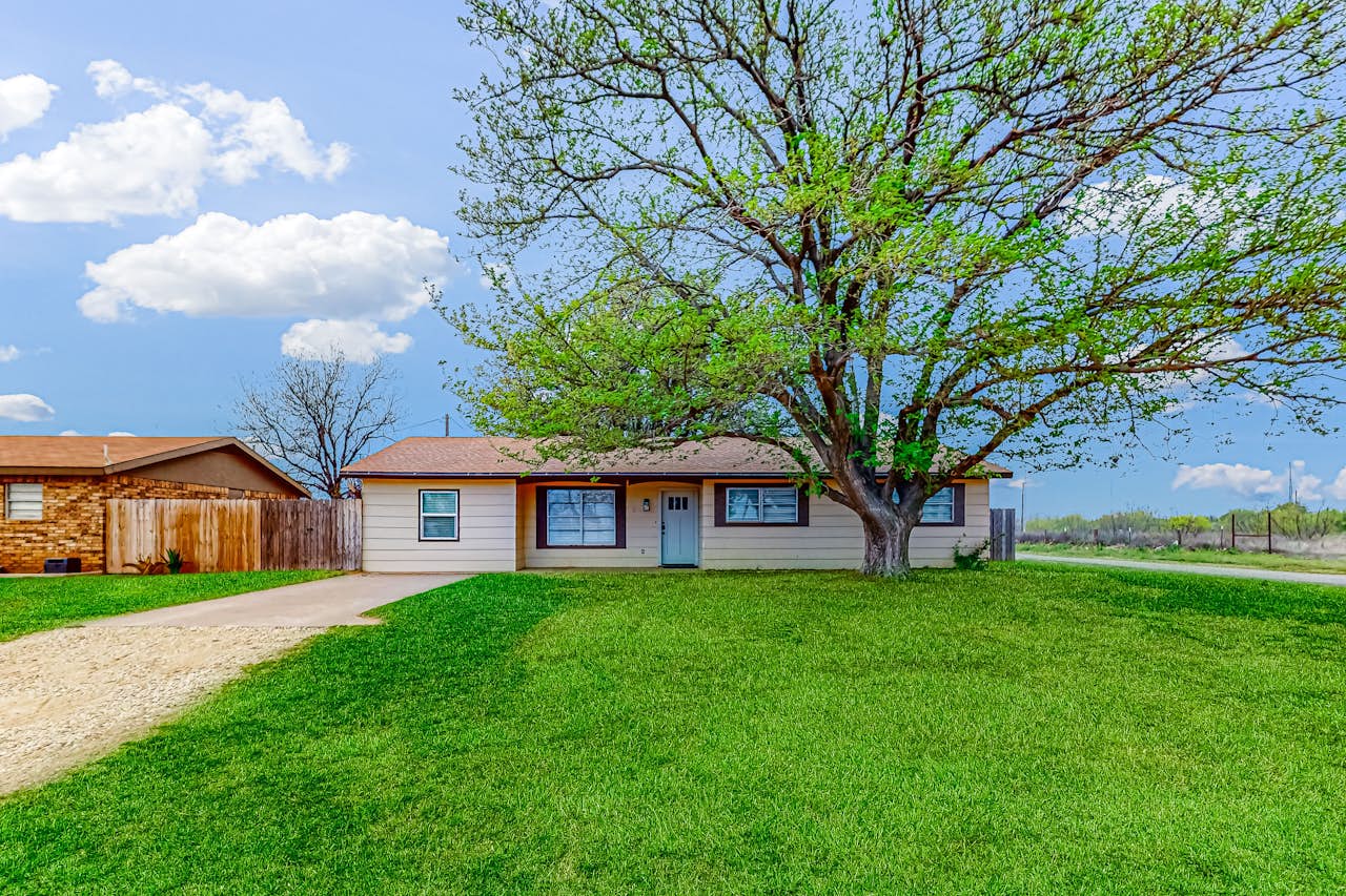 Country Comfort 4 BD Knox City, TX Vacation Rental Vacasa