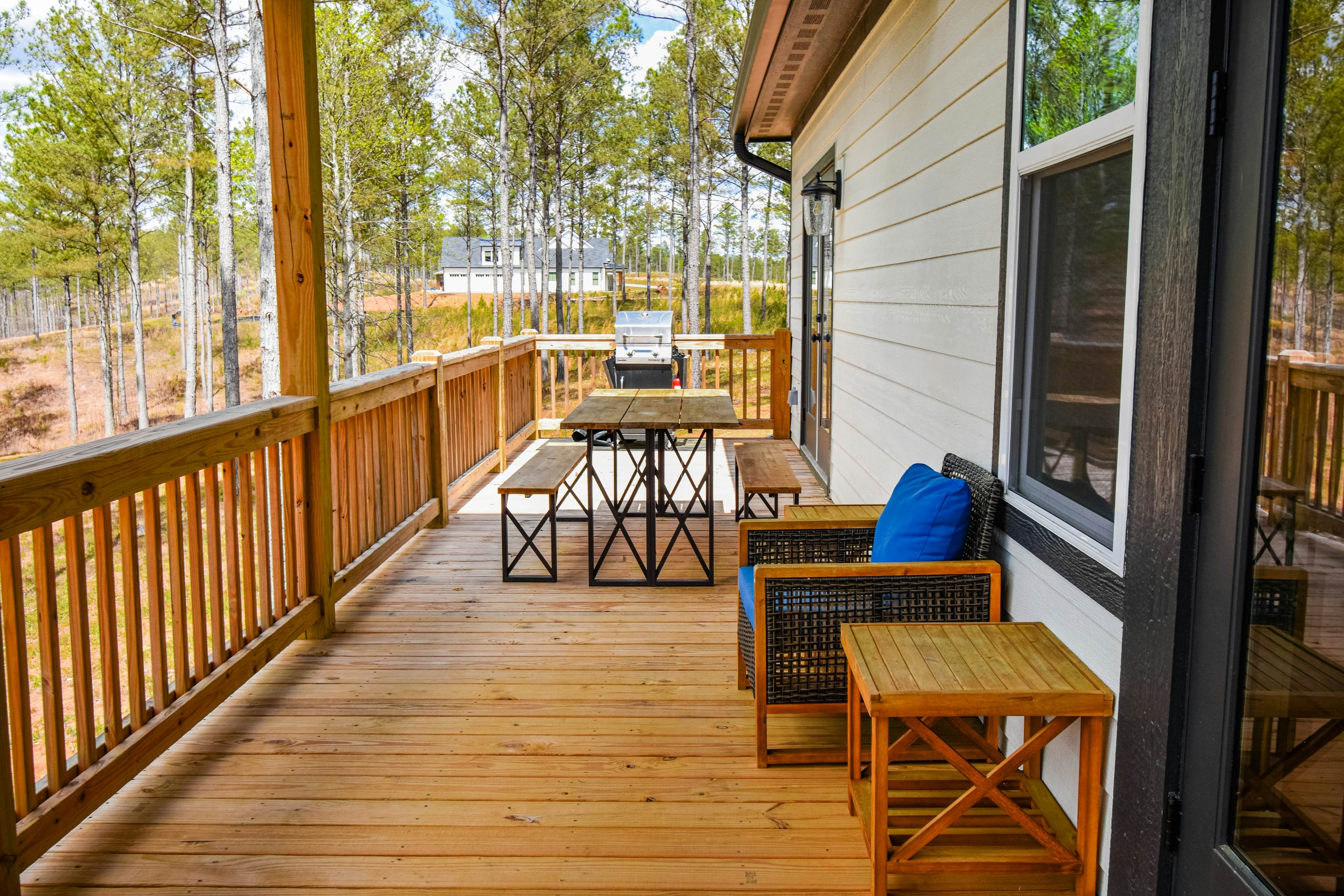 Mountain Peak Lodge - Cabin & Game Room Retreat 