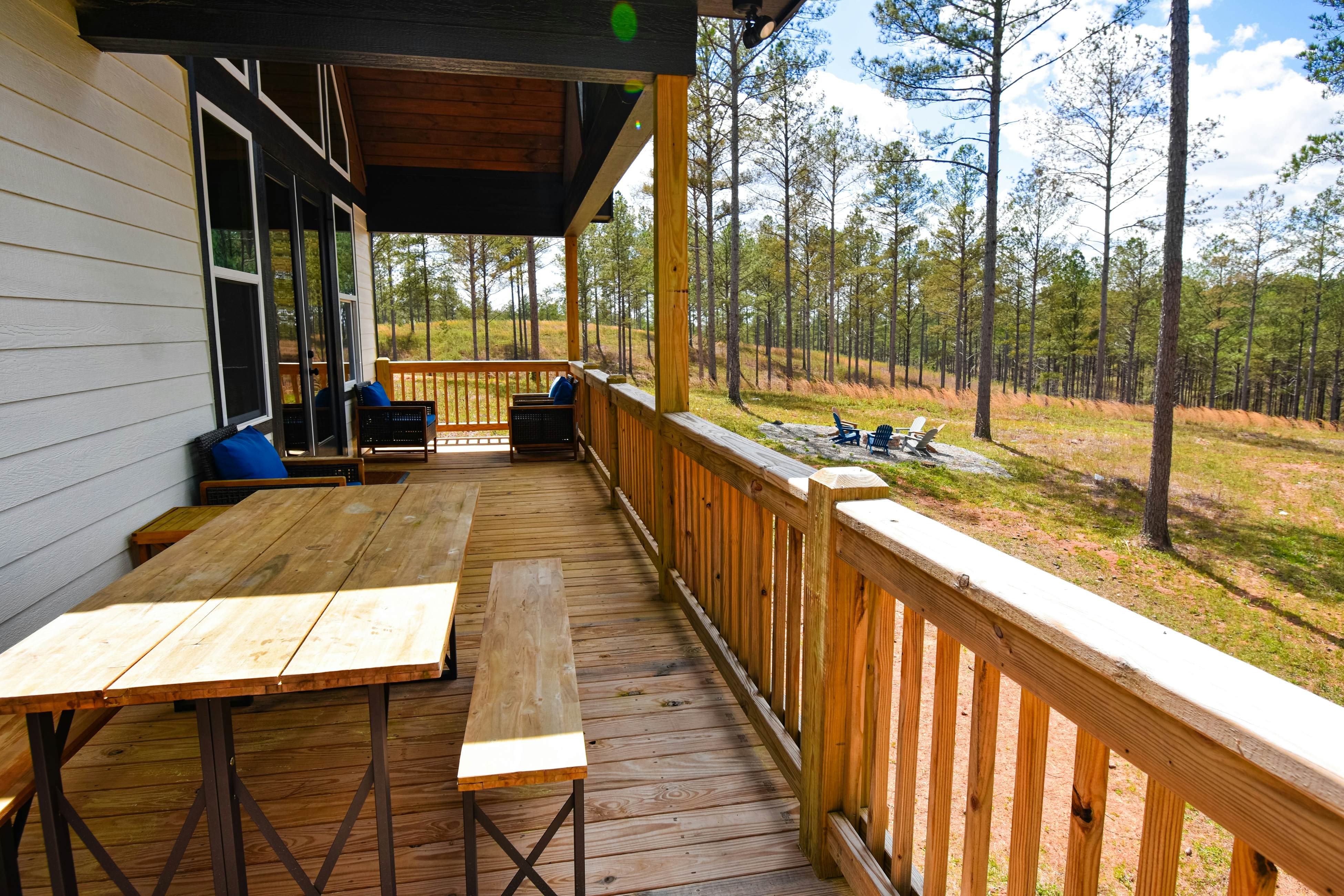 Mountain Peak Lodge - Cabin & Game Room Retreat 