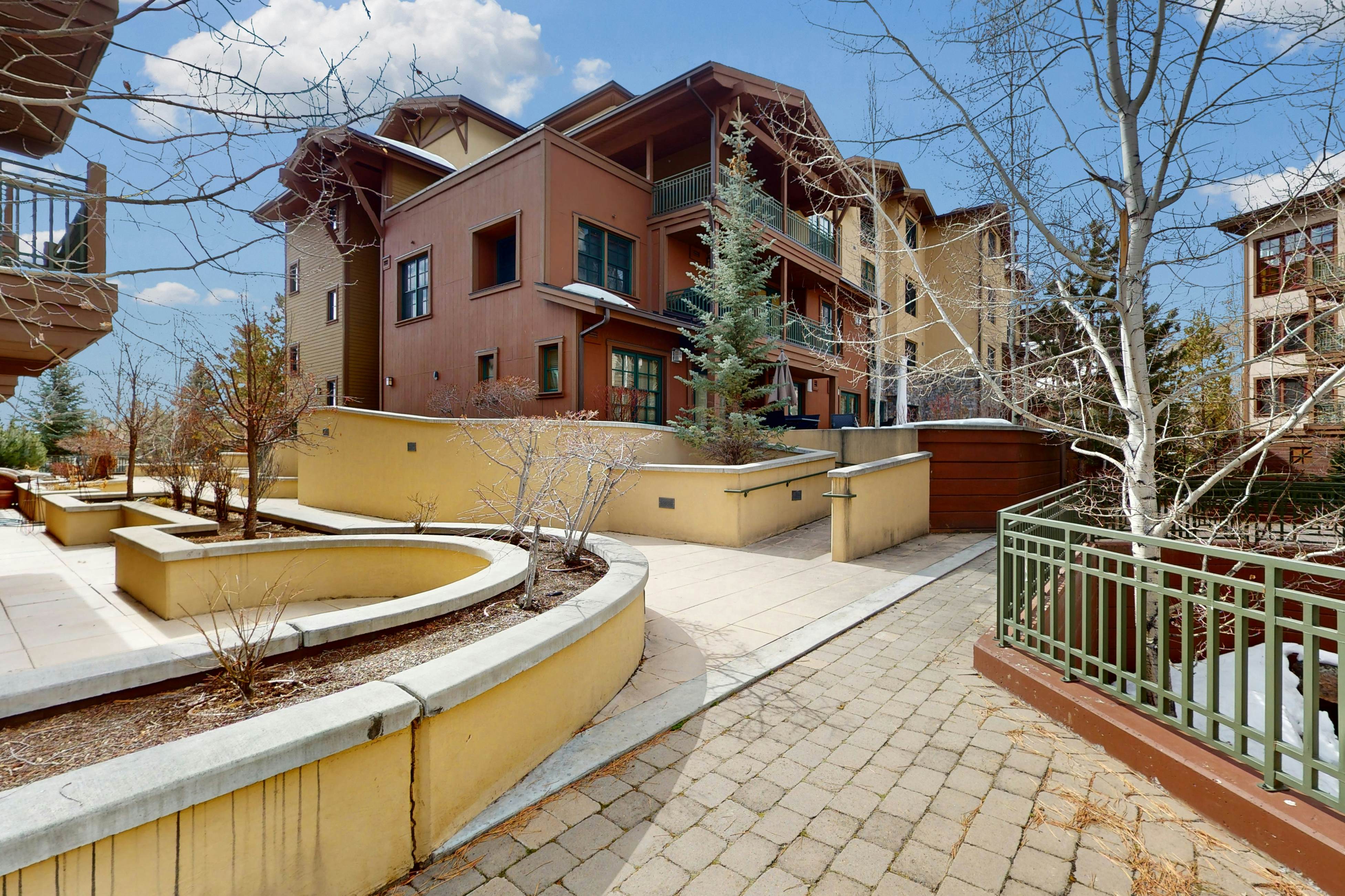 Elkhorn Springs Retreat