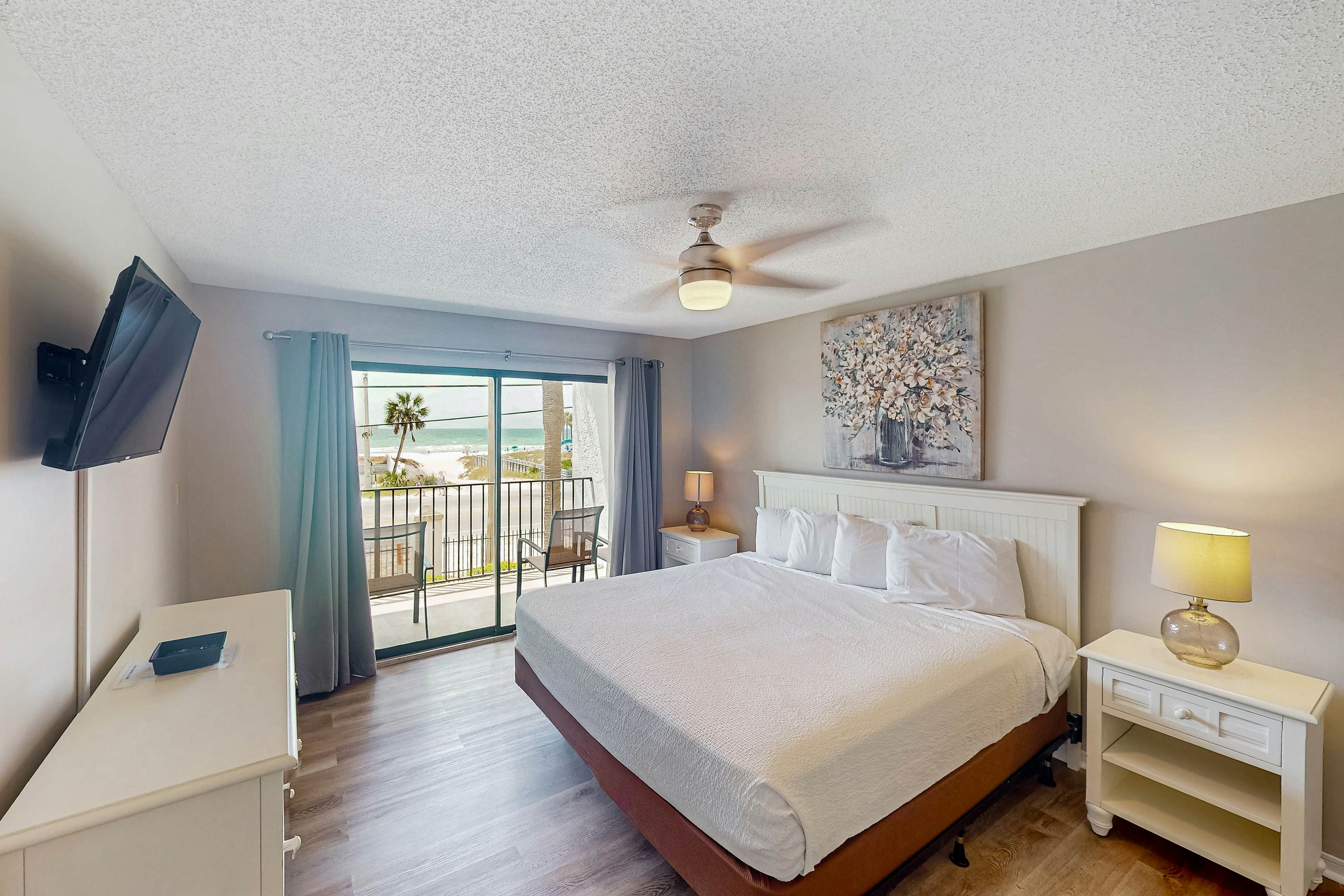 Edgewater Golf Villa #3309