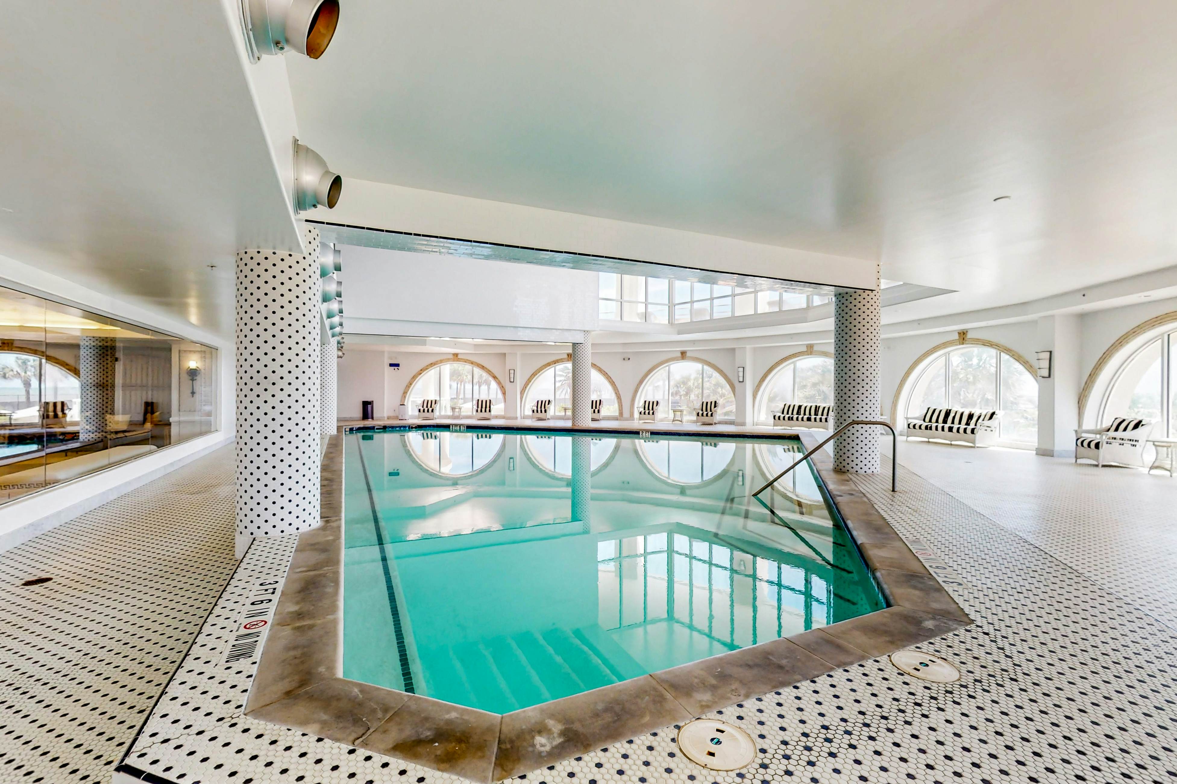 Diamond Beach Resort - A Shore Thing