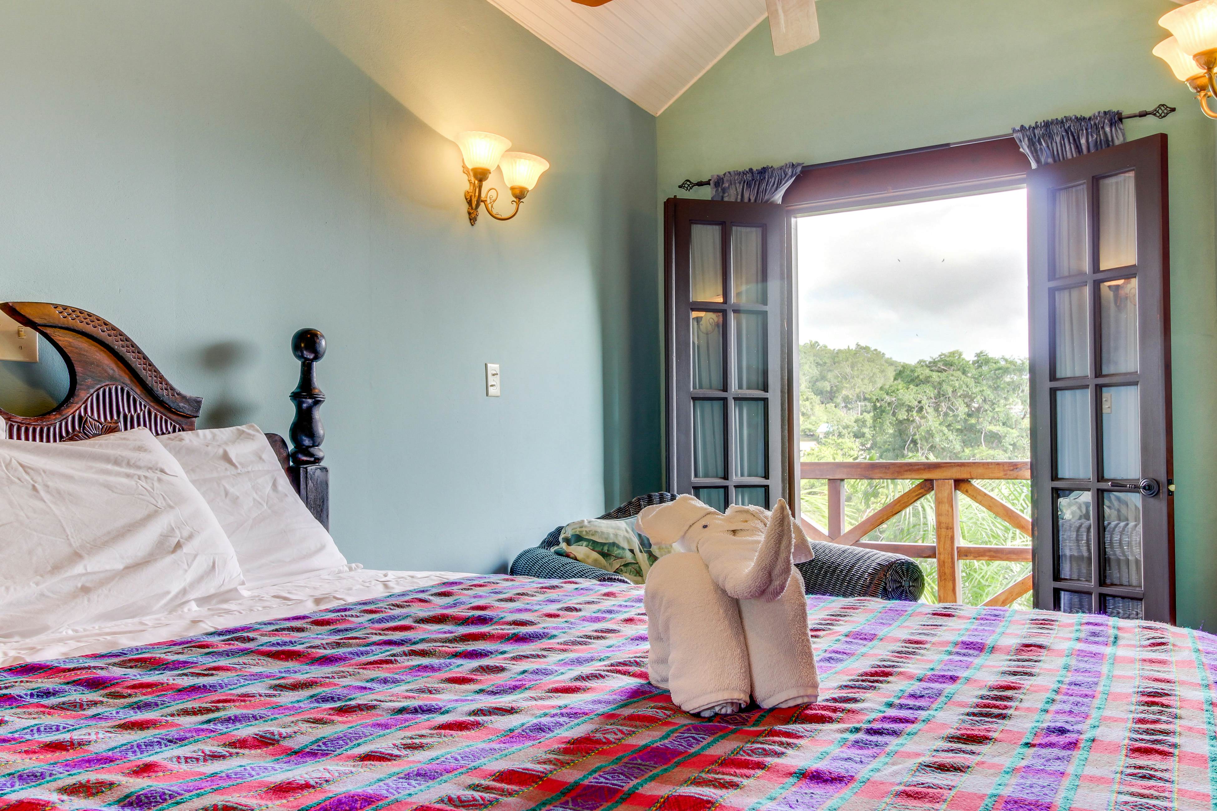 Monkey Suite at Mahogany Hall -Gold Standard Certified