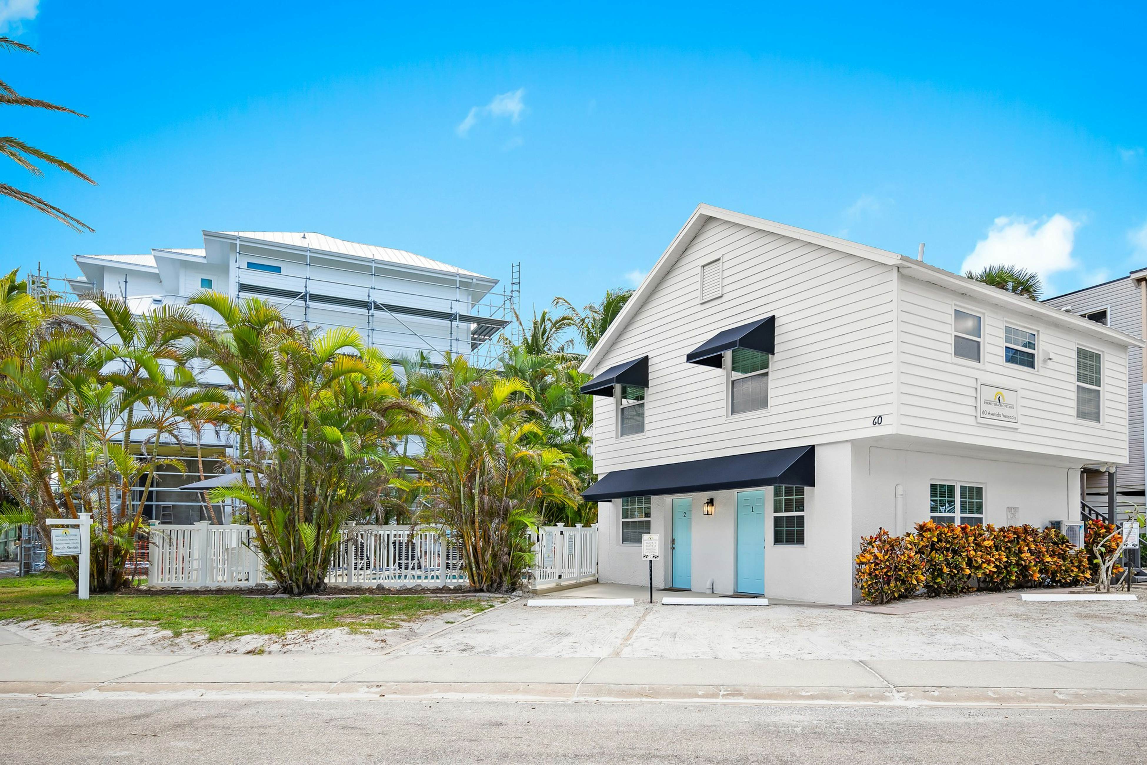 Parrot Beach Cottages Suite #2