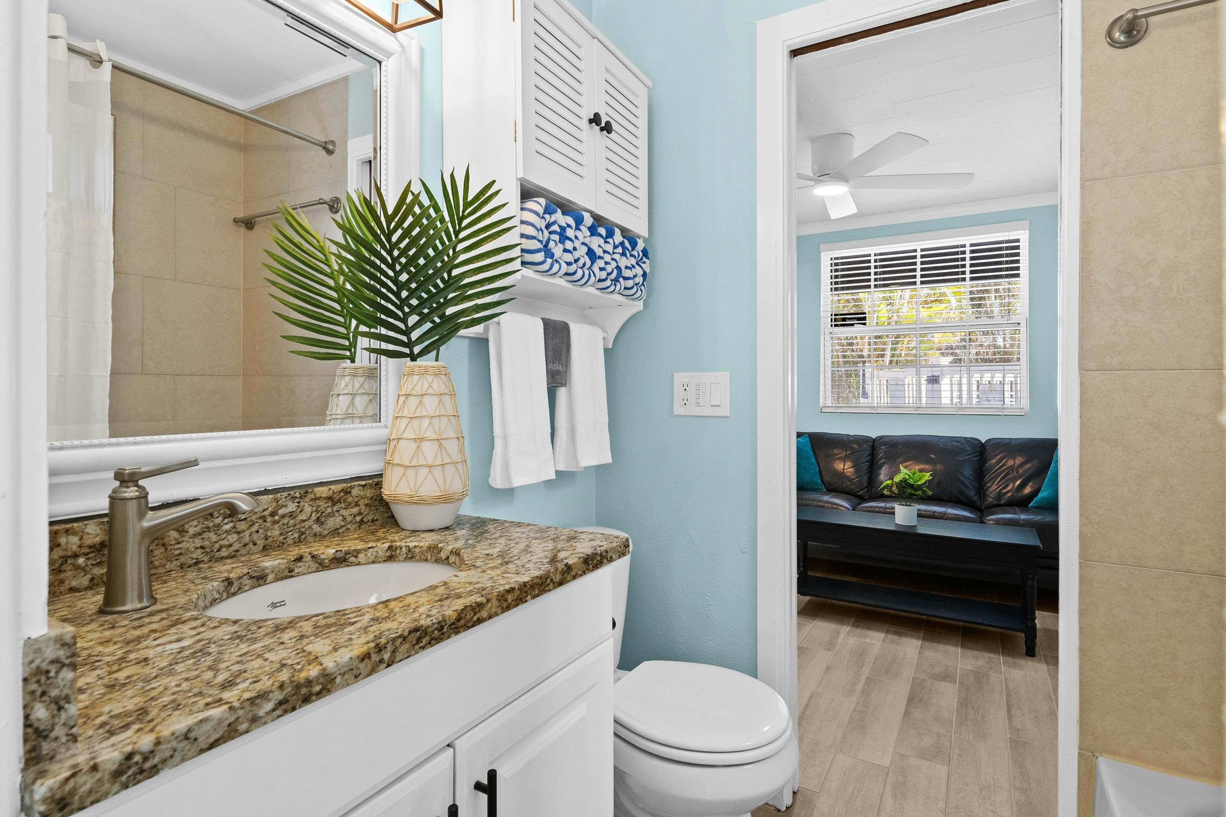 Parrot Beach Cottages Suite #2